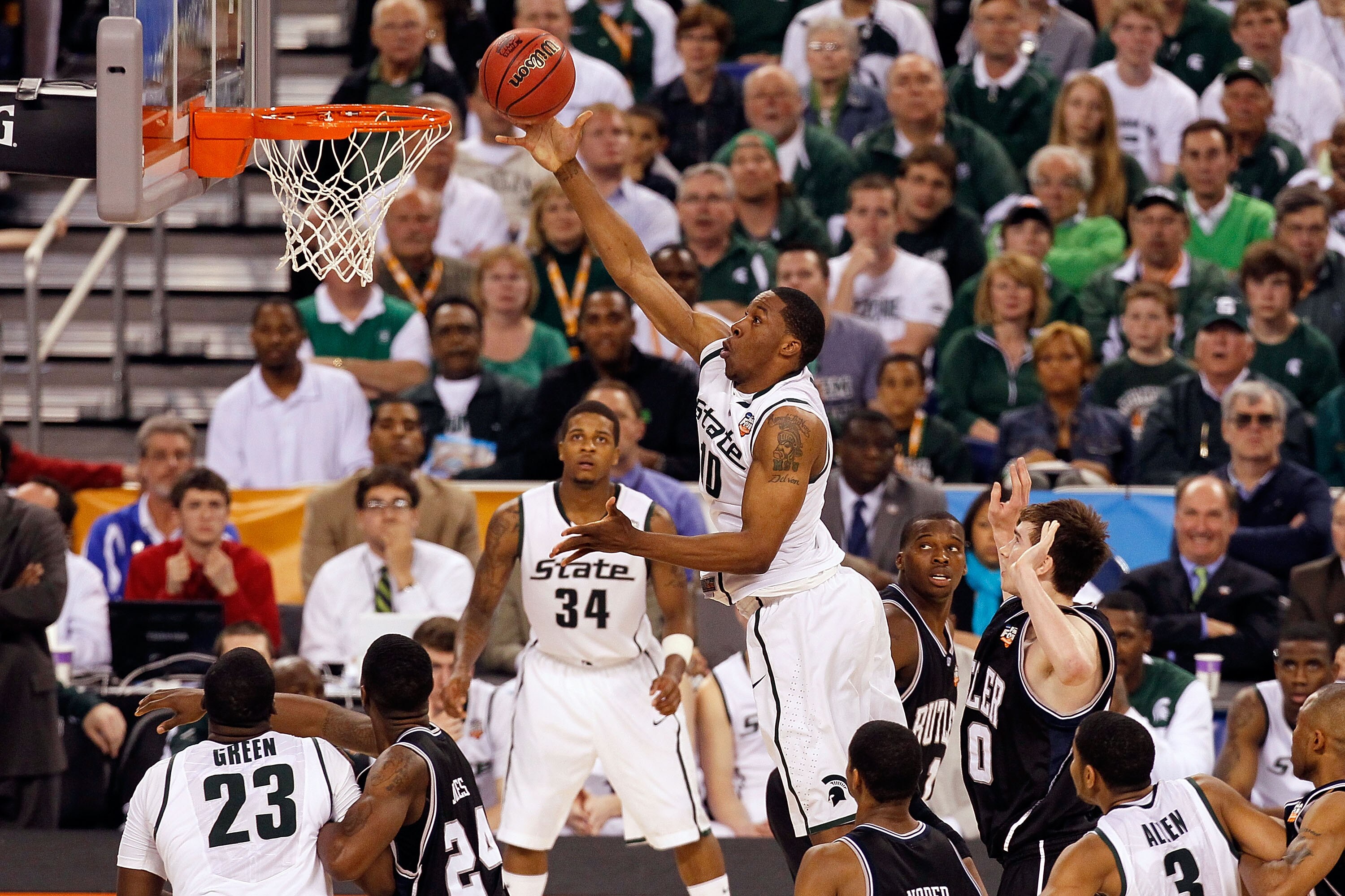 INDIANAPOLIS - APRIL 03:  Delvon Roe #10 of the Michigan State Spartans goes up for a shot in the lane against the Butler Bulldogs during the National Semifinal game of the 2010 NCAA Division I Men's Basketball Championship on April 3, 2010 in Indianapoli