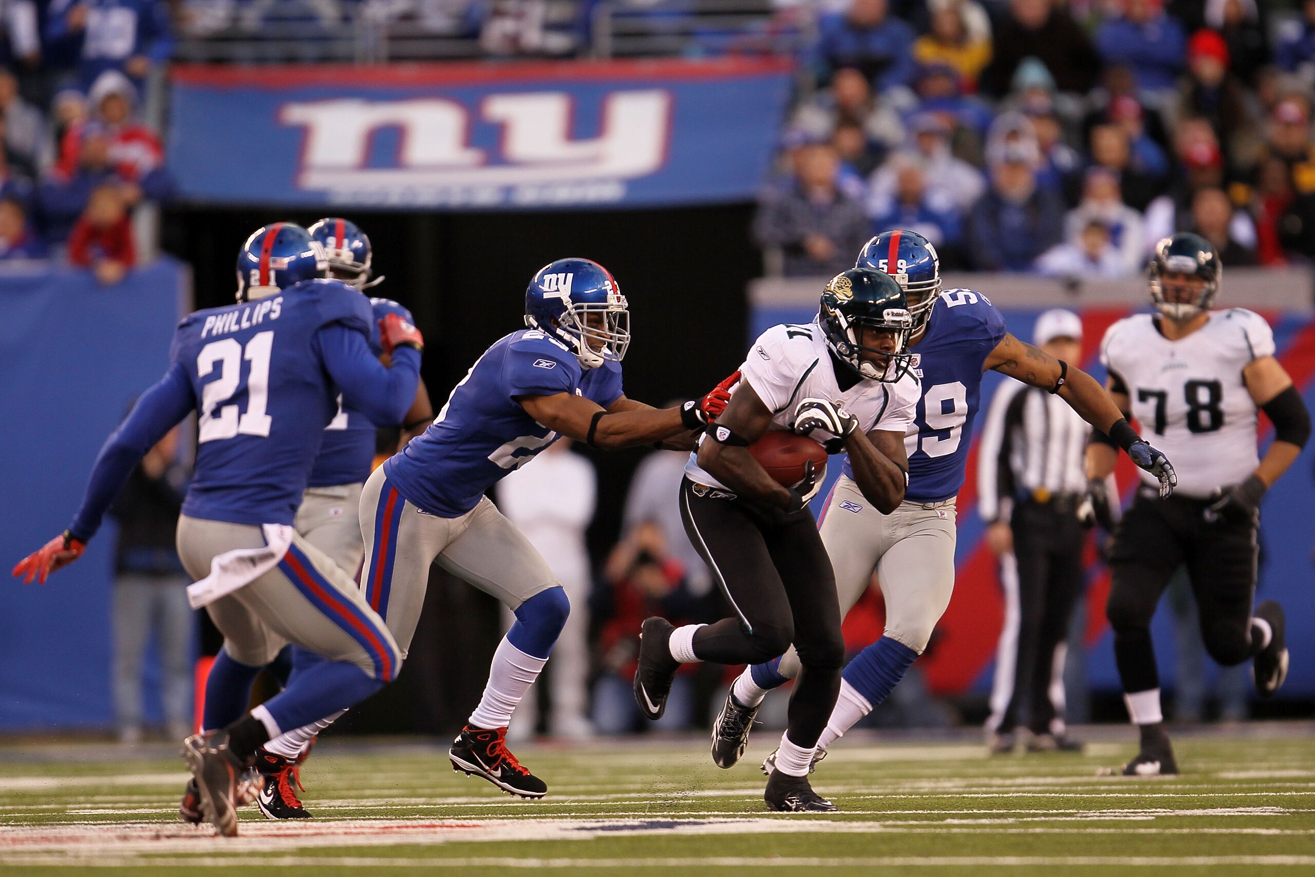 EAST RUTHERFORD, NJ - NOVEMBER 28: Mike Sims-Walker #11 of the Jacksonville Jaguars makes a break against the New York Giants at New Meadowlands Stadium on November 28, 2010 in East Rutherford, New Jersey. (Photo by Chris McGrath/Getty Images) EAST RUTHERFORD, NJ - NOVEMBER 28: Mike Sims-Walker #11 of the Jacksonville Jaguars makes a break against the New York Giants at New Meadowlands Stadium on November 28, 2010 in East Rutherford, New Jersey. (Photo by Chris McGrath/Getty Images)