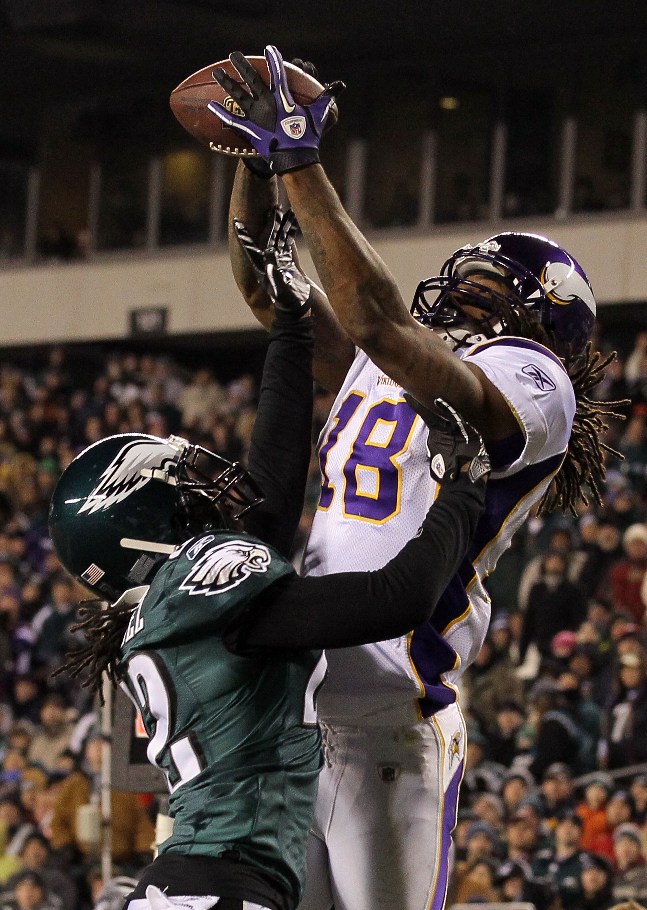PHILADELPHIA, PA - DECEMBER 28: Sidney Rice #18 of the Minnesota Vikings in action against Asante Samuel #22 of the Philadelphia Eagles at Lincoln Financial Field on December 28, 2010 in Philadelphia, Pennsylvania. (Photo by Jim McIsaac/Getty Images) PHILADELPHIA, PA - DECEMBER 28: Sidney Rice #18 of the Minnesota Vikings in action against Asante Samuel #22 of the Philadelphia Eagles at Lincoln Financial Field on December 28, 2010 in Philadelphia, Pennsylvania. (Photo by Jim McIsaac/Getty Images)