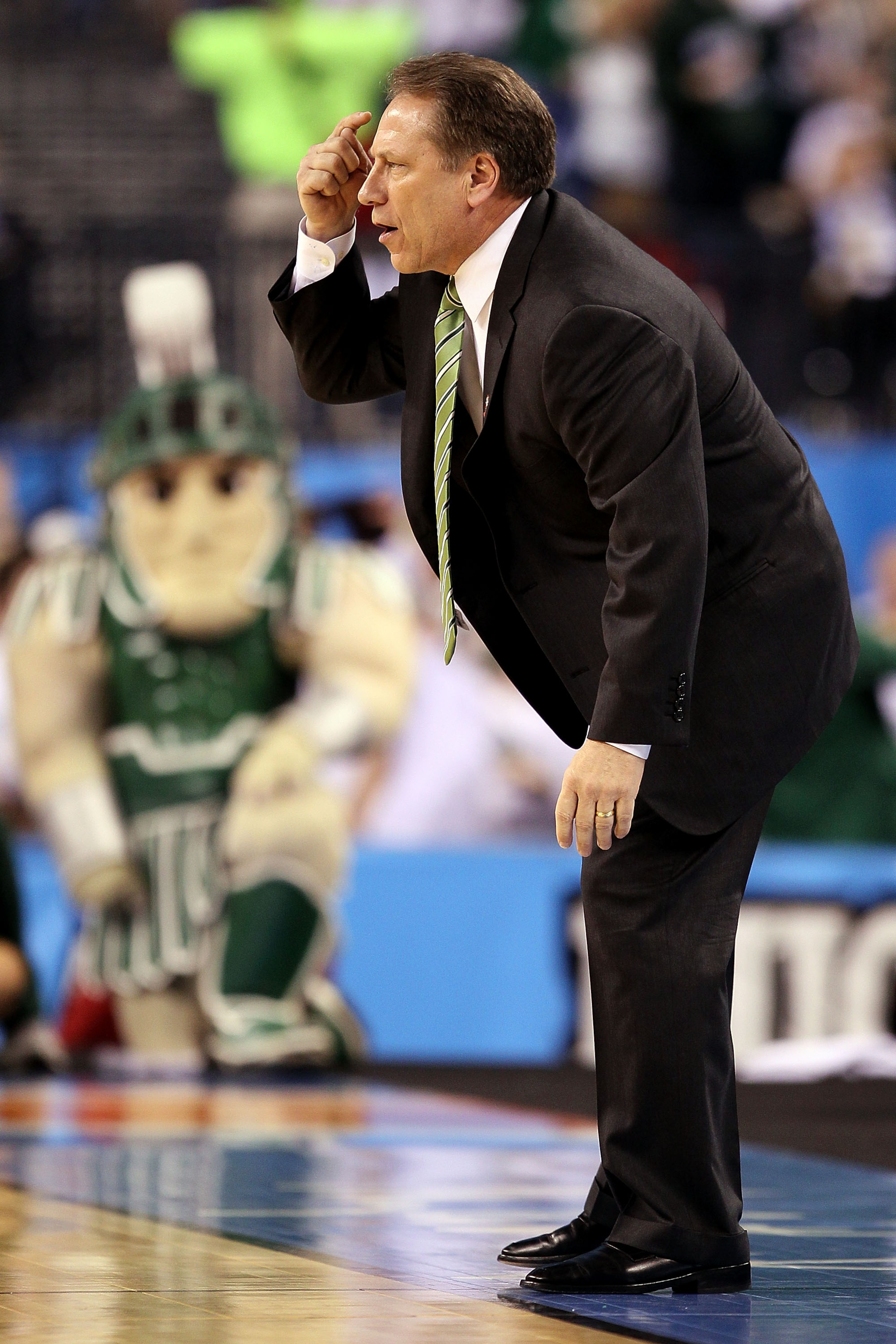 INDIANAPOLIS - APRIL 03:  Head coach Tom Izzo of the Michigan State Spartans reacts from the sideline in the first half while taking on the Butler Bulldogs during the National Semifinal game of the 2010 NCAA Division I Men's Basketball Championship on Apr