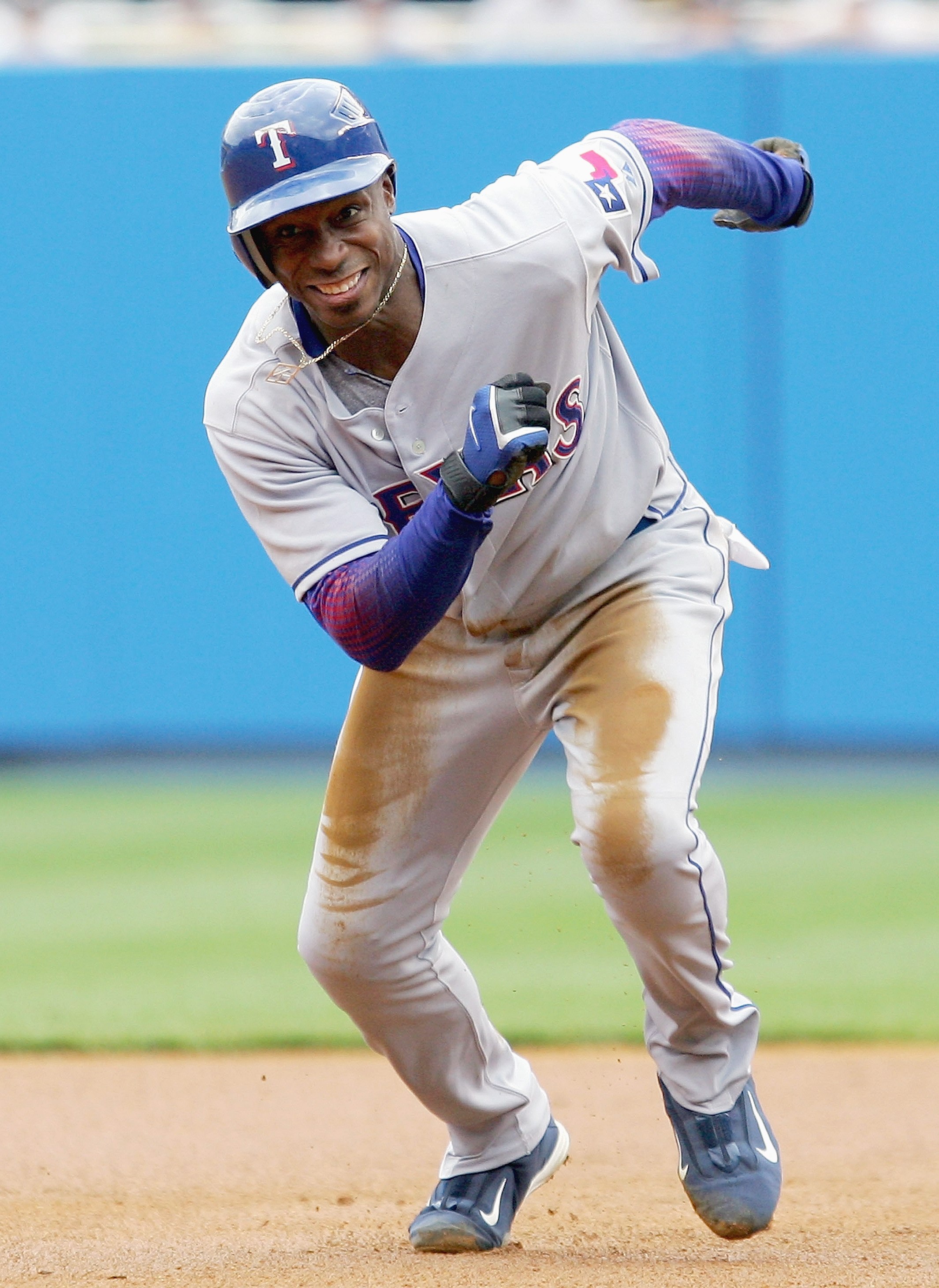 NEW YORK - MAY 10: Kenny Lofton #7  of the Texas Rangers steals the bases against the New York Yankees at Yankee Stadium on May 10, 2007 in the Bronx borough of New York City. (Photo by Jim McIsaac/Getty Images)