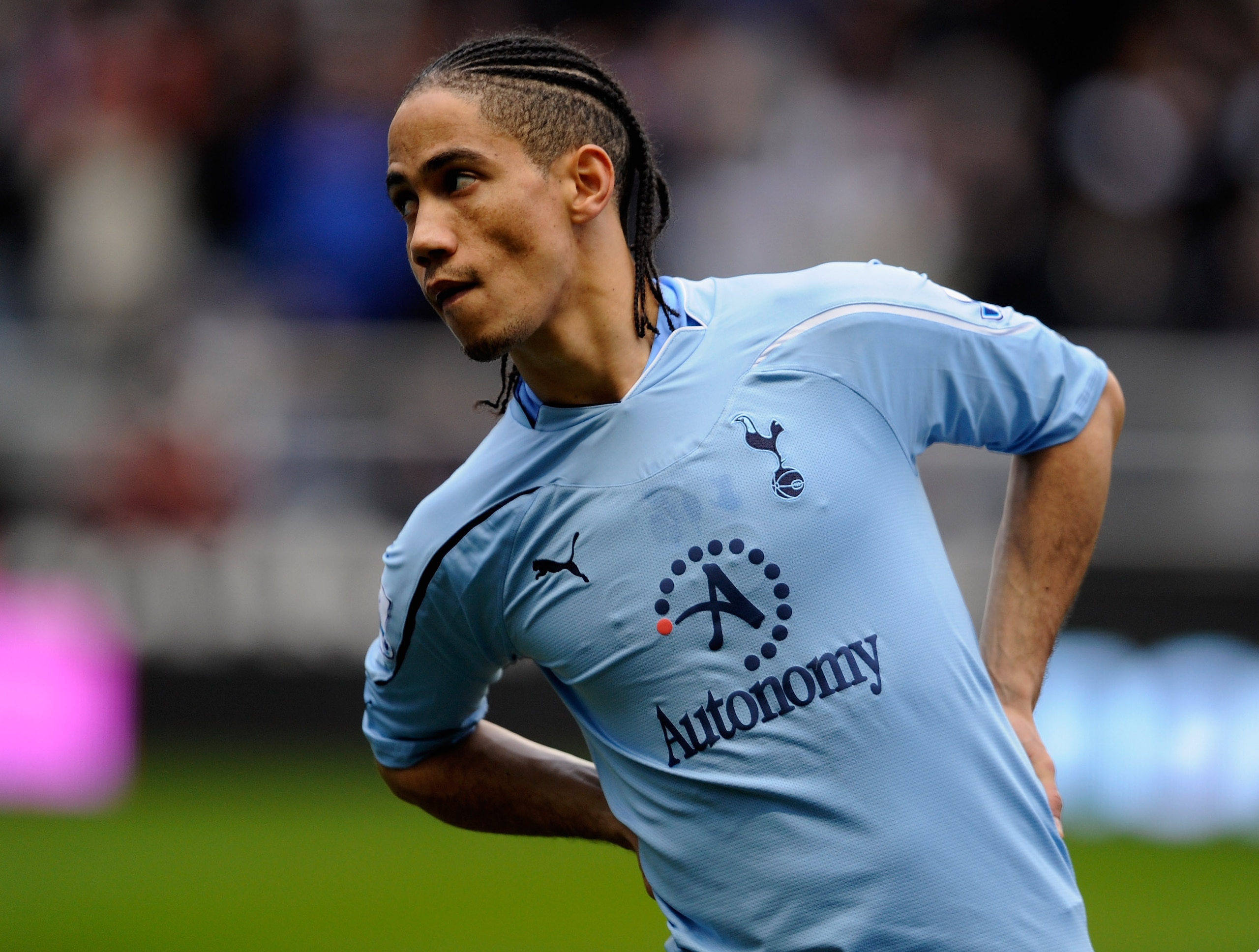 NEWCASTLE UPON TYNE, ENGLAND - JANUARY 22: Steven Pienaar of Spurs looks on during the Barclays Premier League match between Newcastle United and Tottenham Hotspur at St James' Park on January 22, 2011 in Newcastle upon Tyne, England.  (Photo by Michael R