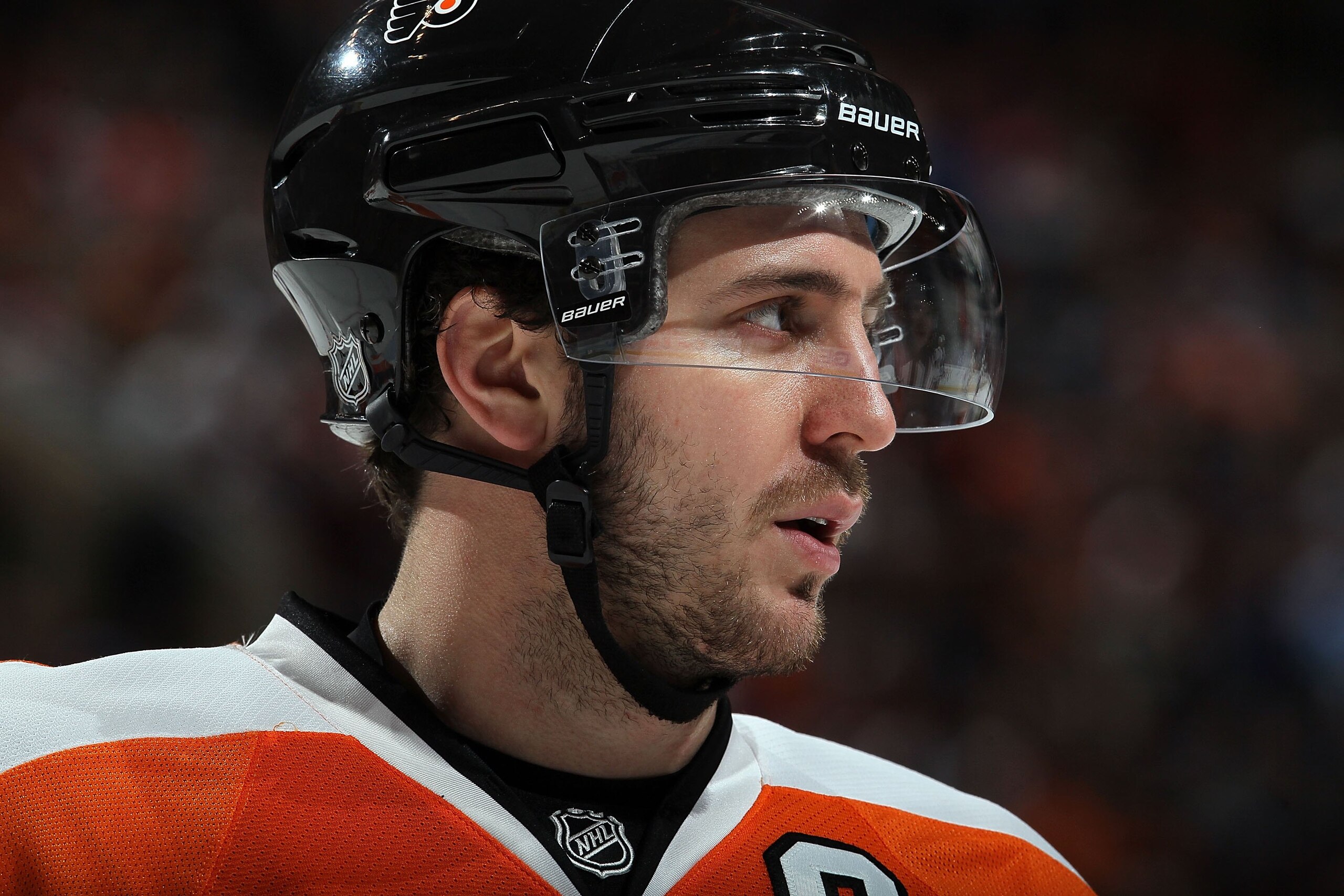 PHILADELPHIA, PA - JANUARY 20:  Mike Richards #18 of the Philadelphia Flyers skates against the Ottawa Senators on January 20, 2011 at Wells Fargo Center in Philadelphia, Pennsylvania.  (Photo by Jim McIsaac/Getty Images)
