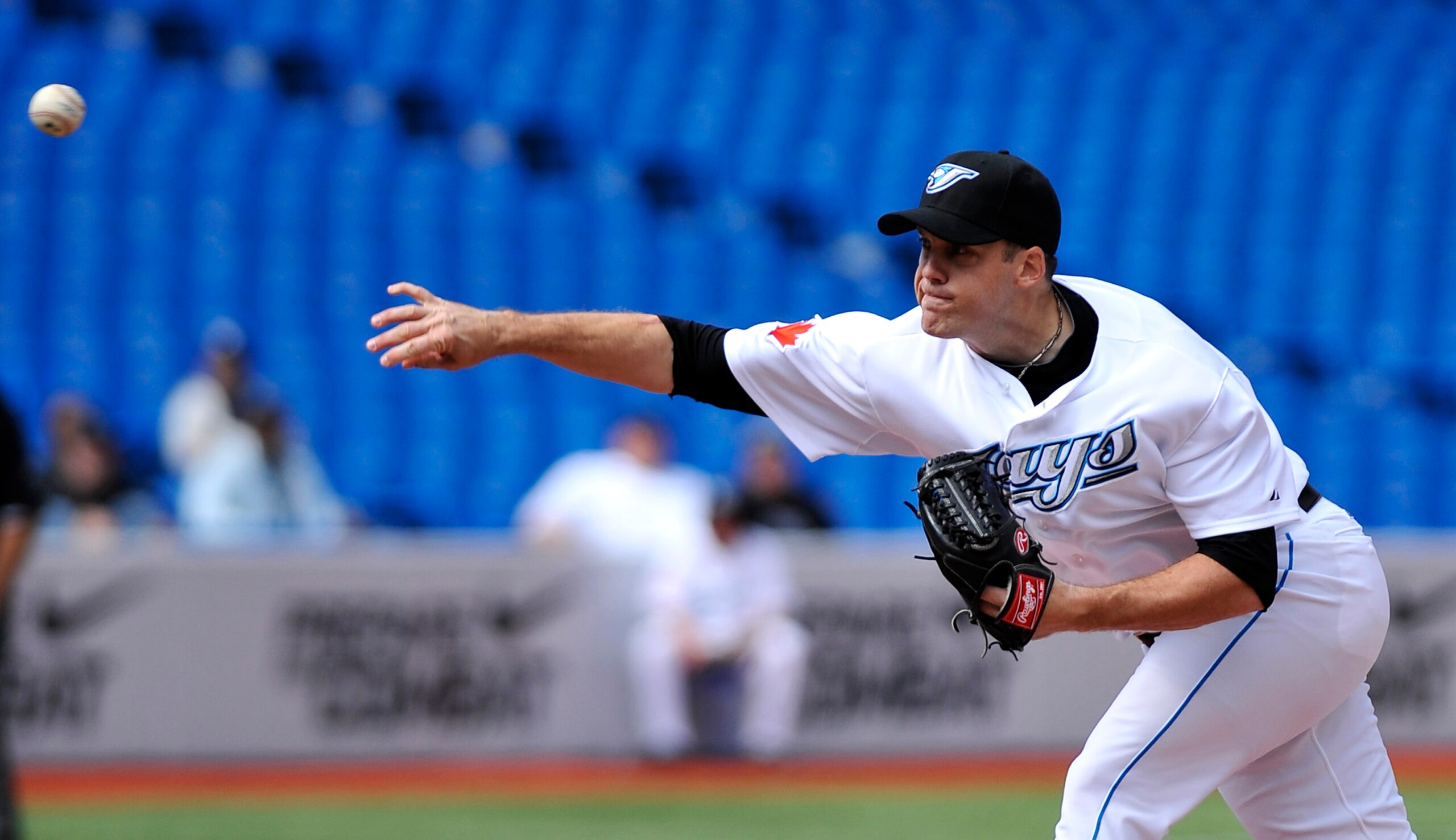 TORONTO - SEPTEMBER 23:   Shawn Hill #31 of the Toronto Blue Jays pitches against the Seattle Mariners during the game on September 23, 2010 at Rogers Centre in Toronto, Ontario, Canada. The Blue Jays defeated the Mariners 1-0. (Photo by Brad White/Getty