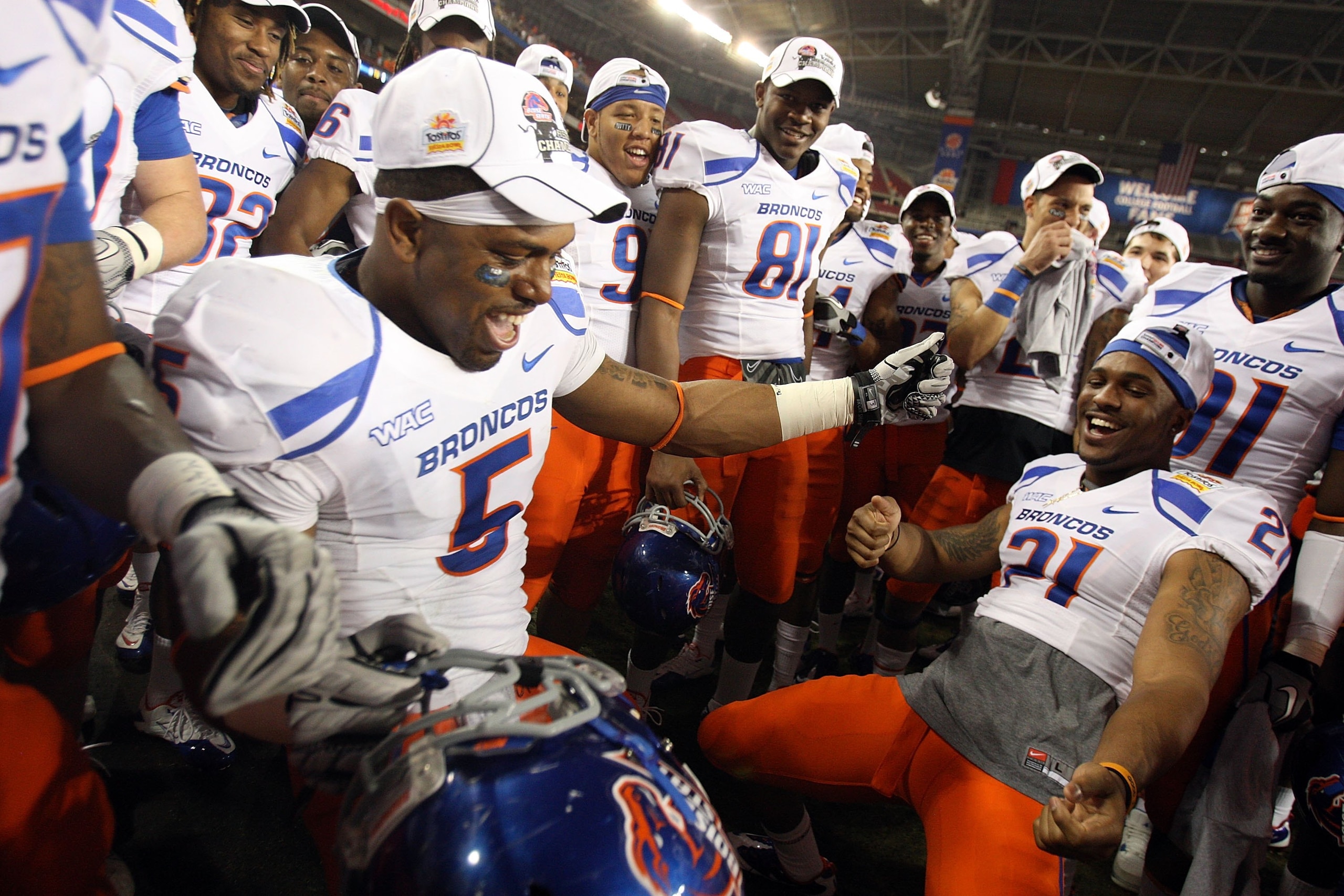 GLENDALE, AZ - JANUARY 04: The Boise State Broncos celebrate after defeating the TCU Horned Frogs 17-10 during the Tostitos Fiesta Bowl at the Universtity of Phoenix Stadium on January 4, 2010 in Glendale, Arizona. (Photo by Jed Jacobsohn/Getty Images) GLENDALE, AZ - JANUARY 04: The Boise State Broncos celebrate after defeating the TCU Horned Frogs 17-10 during the Tostitos Fiesta Bowl at the Universtity of Phoenix Stadium on January 4, 2010 in Glendale, Arizona. (Photo by Jed Jacobsohn/Getty Images)
