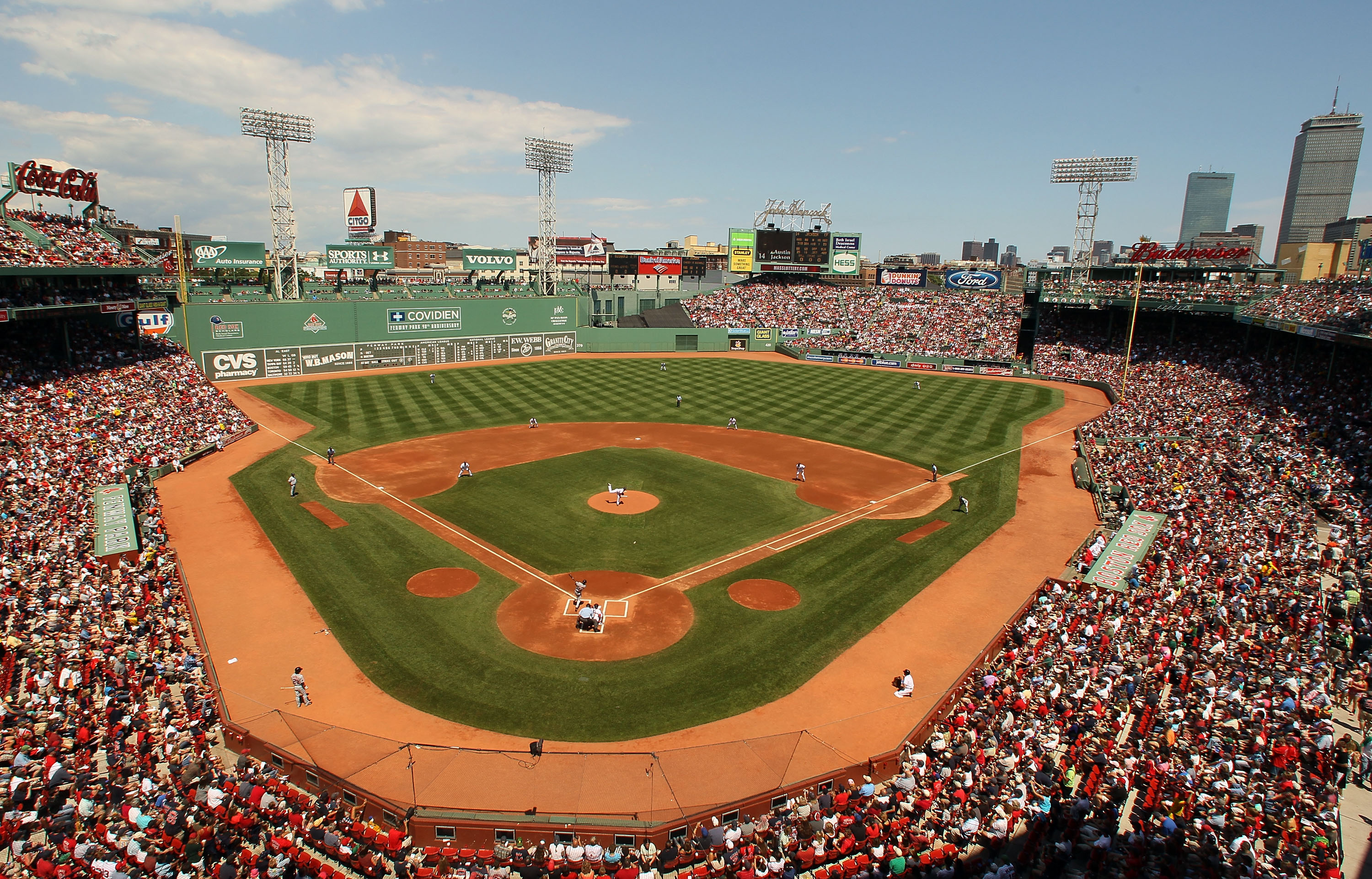 MLB News: MLB Field Dimensions: What are the dimensions of a baseball field?