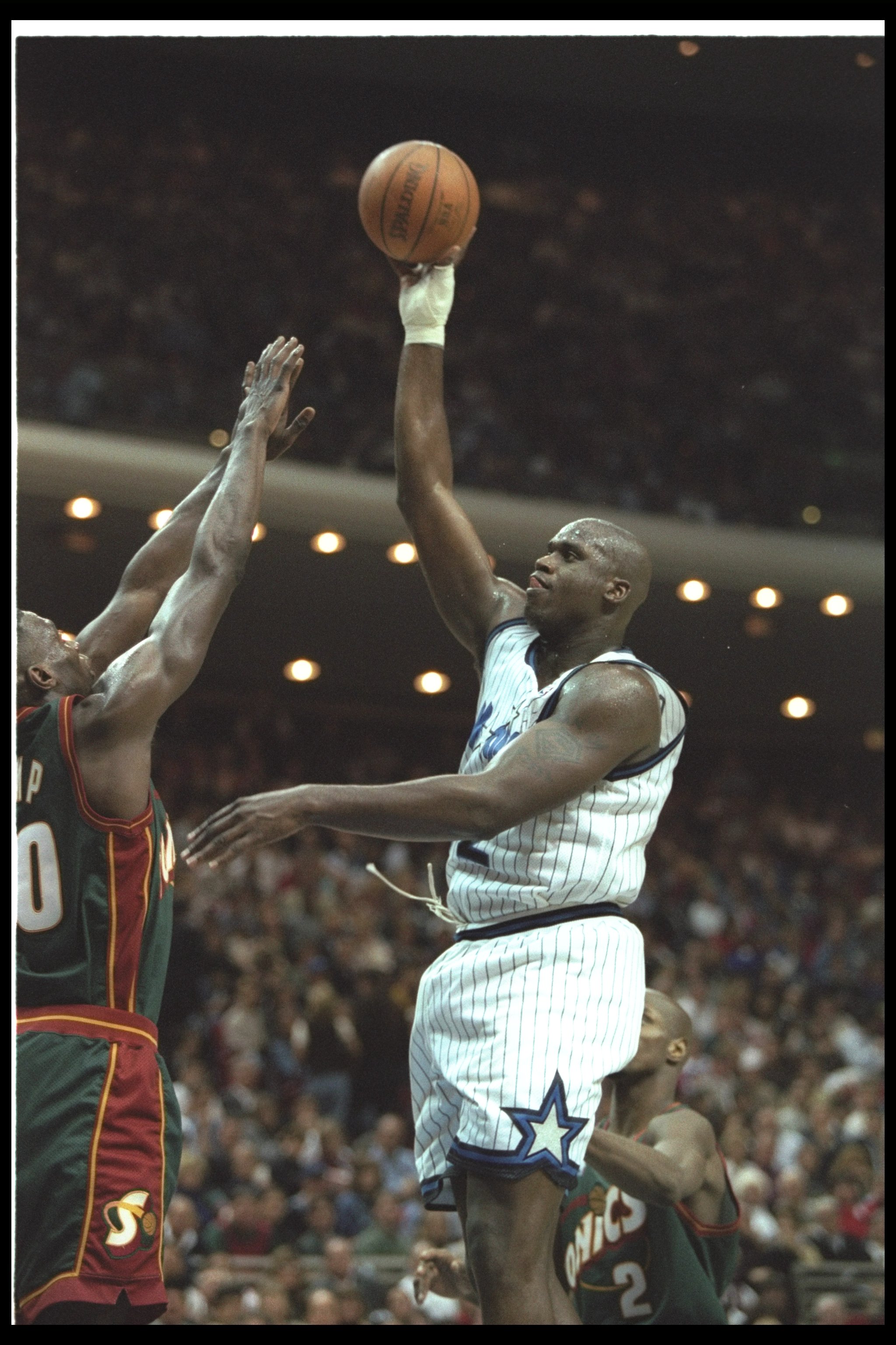 5 Jan 1995:  Center Shaquille O''Neal of the Orlando Magic shoots the ball during a game against the Seattle SuperSonics at the Orlando Arena in Orlando, Florida.  The Magic won the game, 115-93. Mandatory Credit: Andy Lyons  /Allsport Mandatory Credit: A