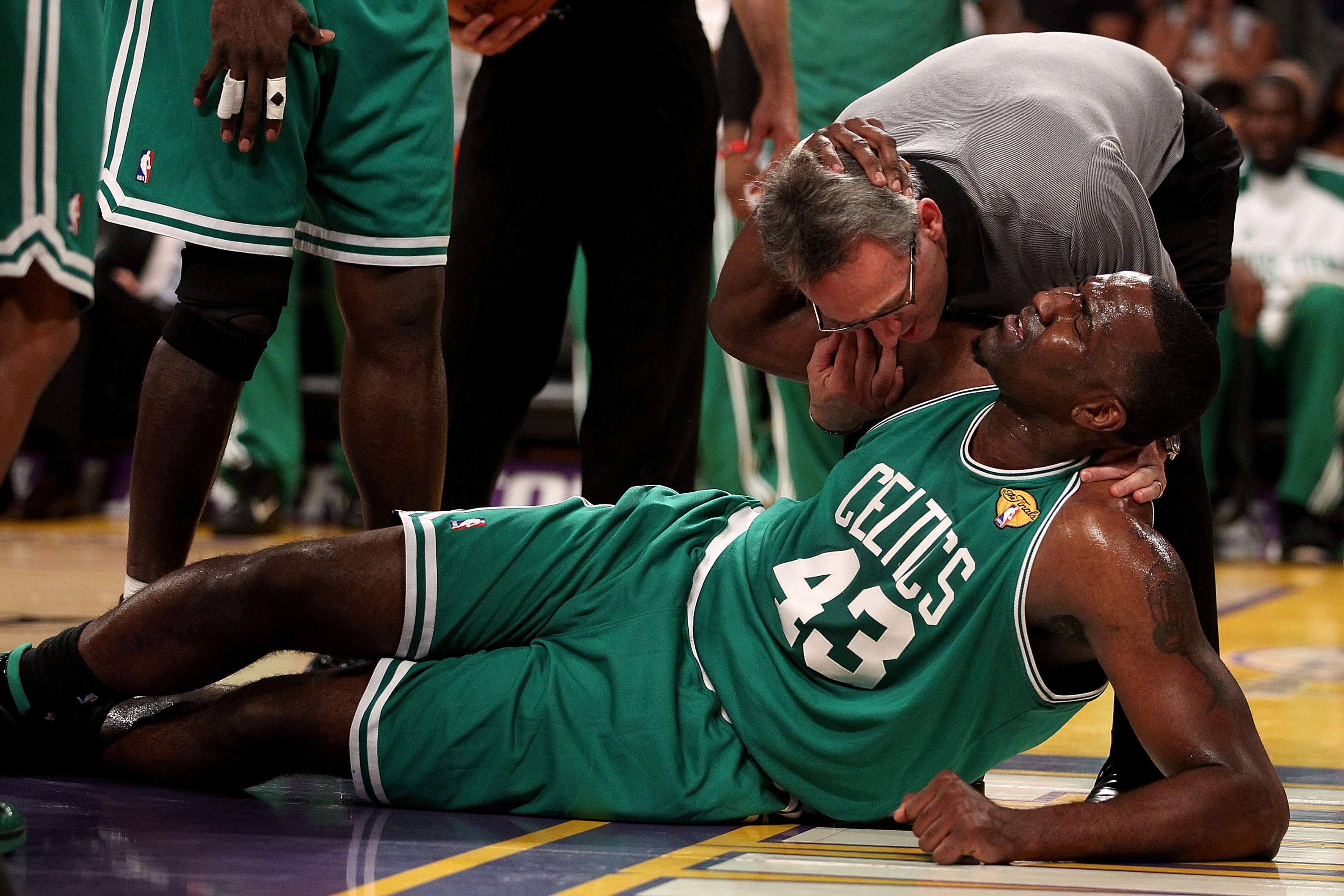 Shaq vs. Kendrick Perkins: Which Celtics' Center Gets More Minutes
