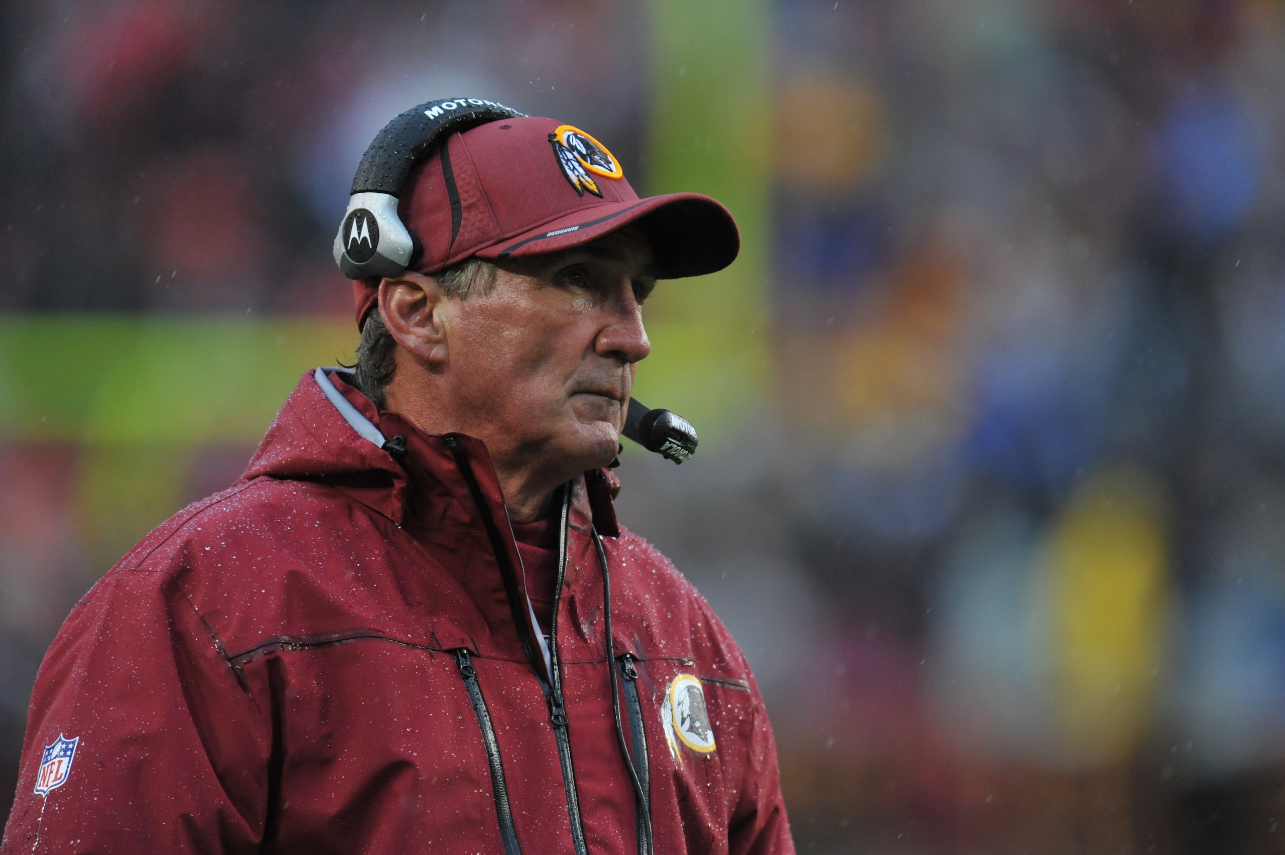 LANDOVER, MD - DECEMBER 12:  Head coach Mike Shanahan of the Washington Redskins coaches against the Tampa Bay Buccaneers  at FedExField on December 12, 2010 in Landover, Maryland. The Buccaneers defeated the Redskins 17-16. (Photo by Larry French/Getty I