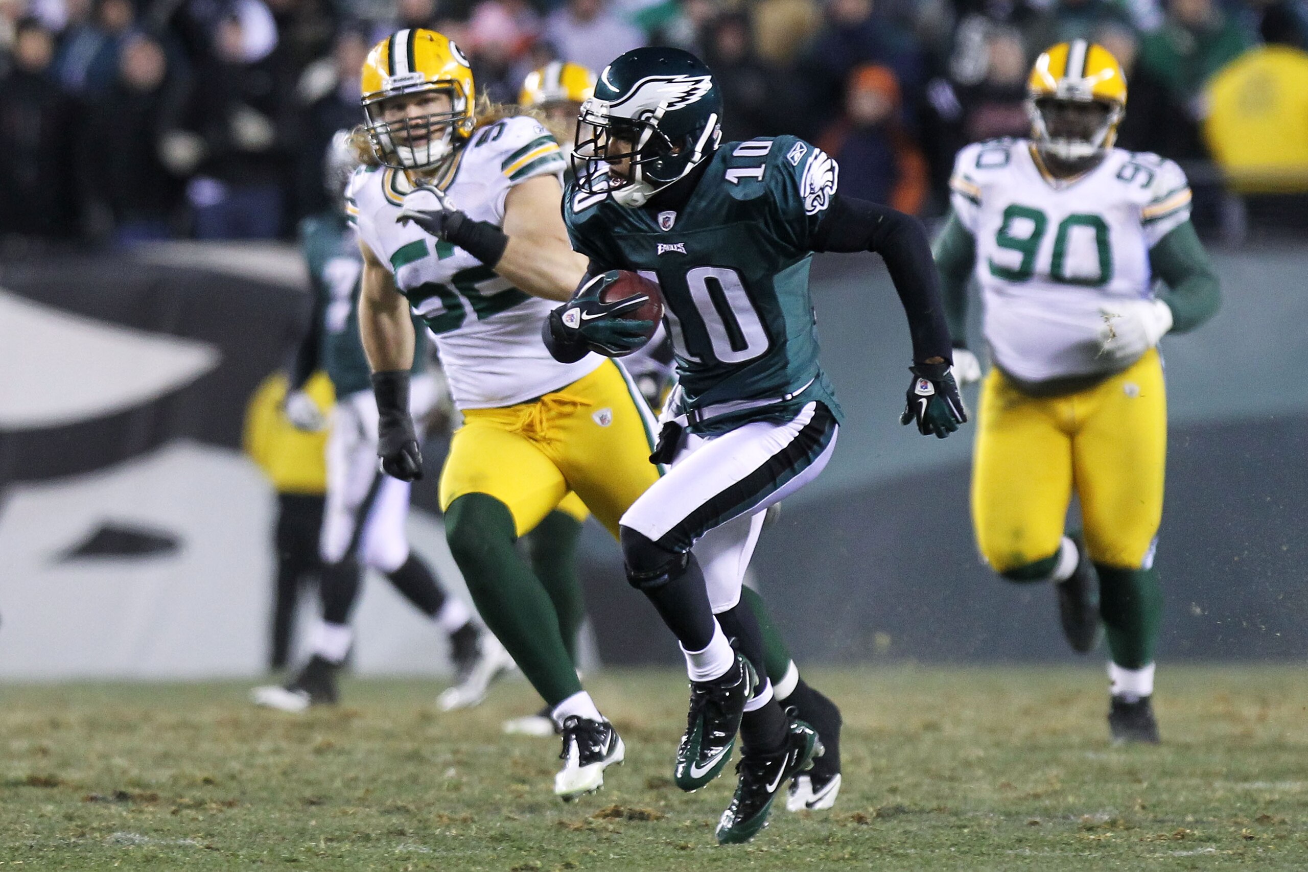 PHILADELPHIA, PA - JANUARY 09: DeSean Jackson #10 of the Philadelphia Eagles runs down field against the Green Bay Packers during the 2011 NFC wild card playoff game at Lincoln Financial Field on January 9, 2011 in Philadelphia, Pennsylvania. (Photo by PHILADELPHIA, PA - JANUARY 09: DeSean Jackson #10 of the Philadelphia Eagles runs down field against the Green Bay Packers during the 2011 NFC wild card playoff game at Lincoln Financial Field on January 9, 2011 in Philadelphia, Pennsylvania. (Photo by