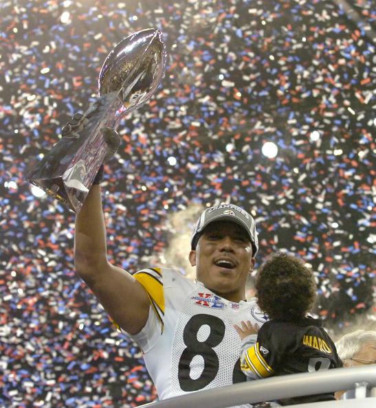 PackersHistory.com on X: 10 MVP Awards in one legendary picture. Seven AP  MVP Awards; three Super Bowl MVP Awards. Four Super Bowl wins; seven World  Championships. 1170 Total TDs put up between