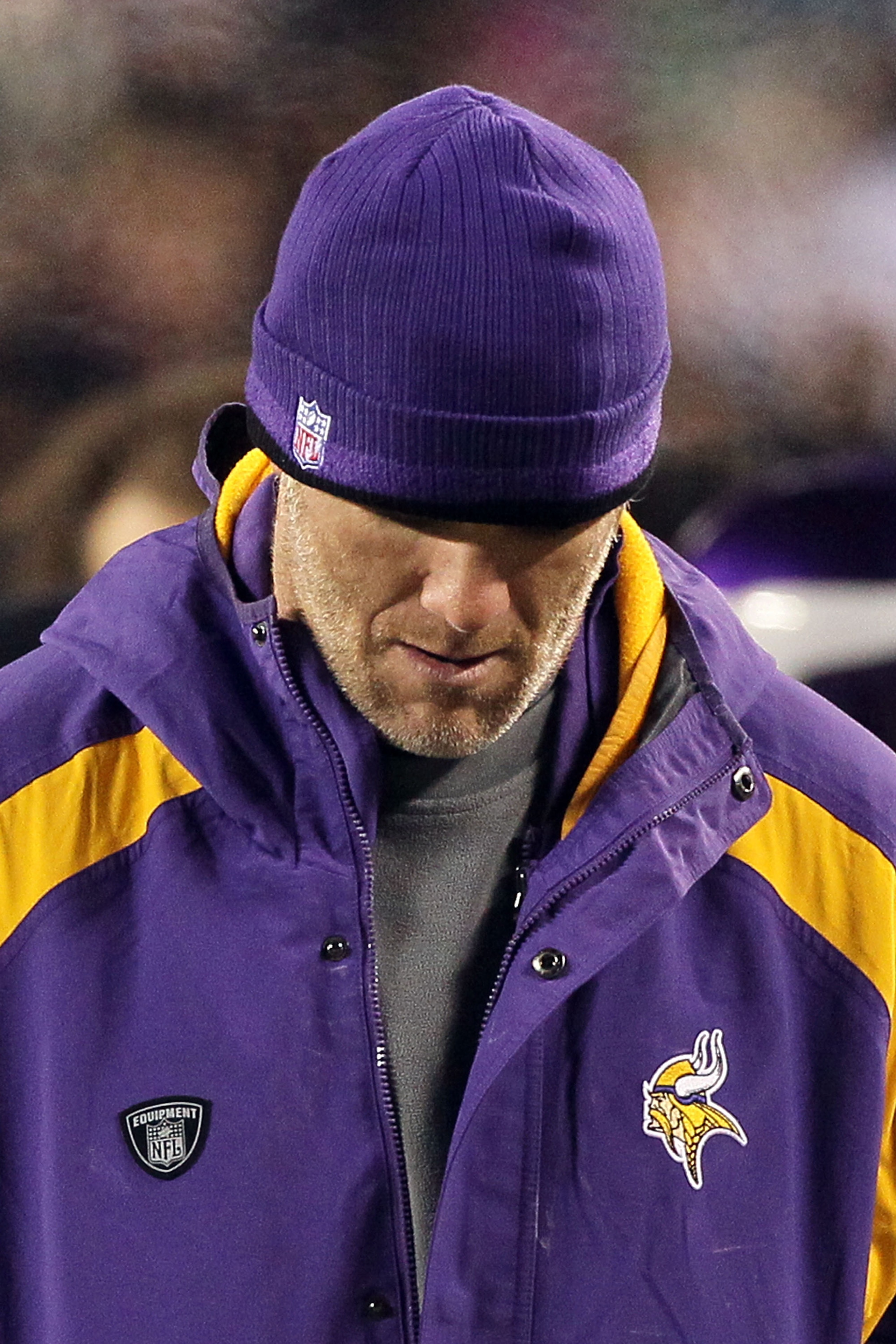 PHILADELPHIA, PA - DECEMBER 28:  Injured Quarterback Brett Favre #4 of the Minnesota Vikings stands on the field during thier game against the Philadelphia Eagles at Lincoln Financial Field on December 26, 2010 in Philadelphia, Pennsylvania.  (Photo by Ji