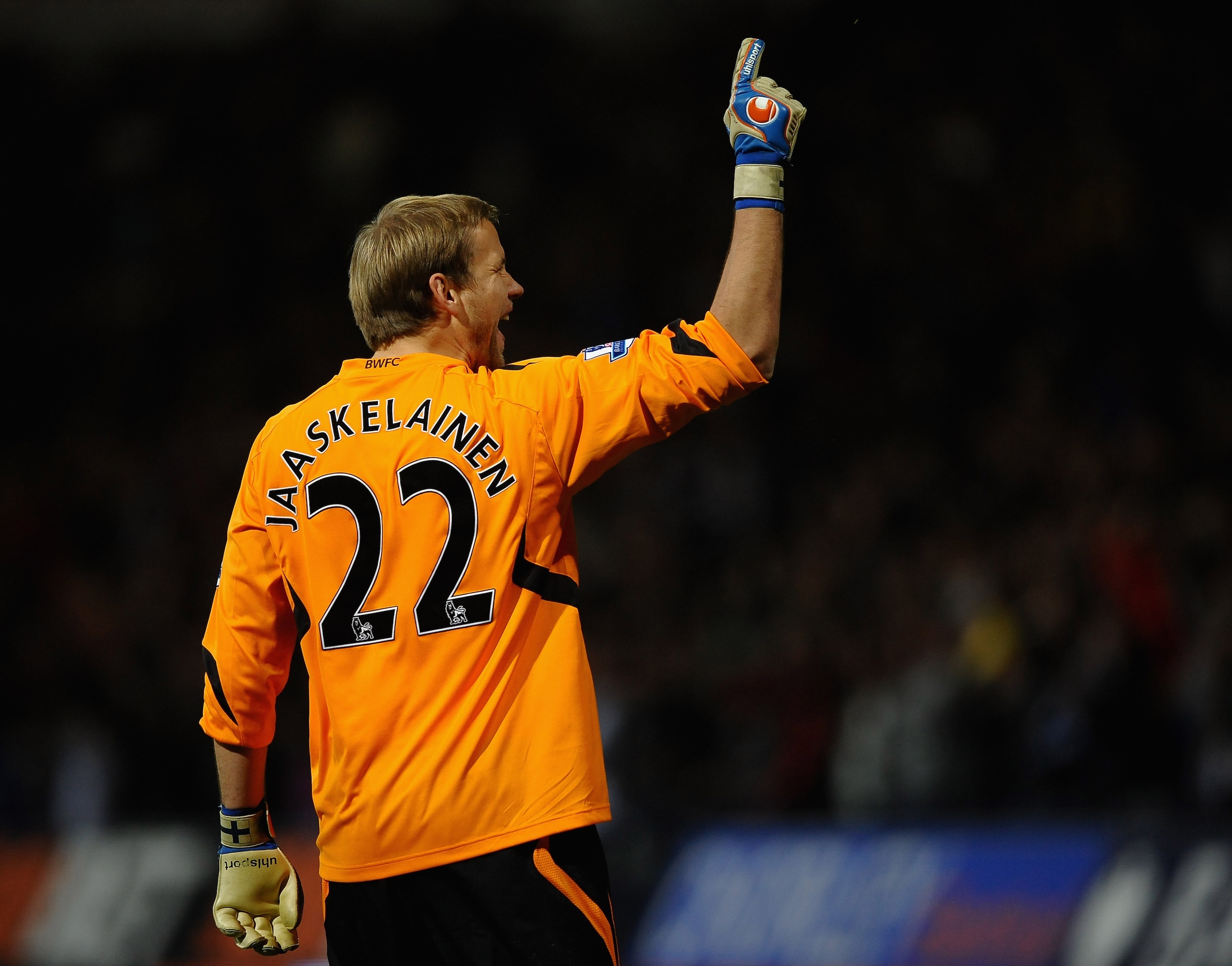 BOLTON, ENGLAND - NOVEMBER 20:  Jussi Jaaskelainen of Bolton Wanderers in action during the Barclays Premier League match between Bolton Wanderers and Newcastle United at the Reebok Stadium on November 20, 2010 in Bolton, England.  (Photo by Laurence Grif