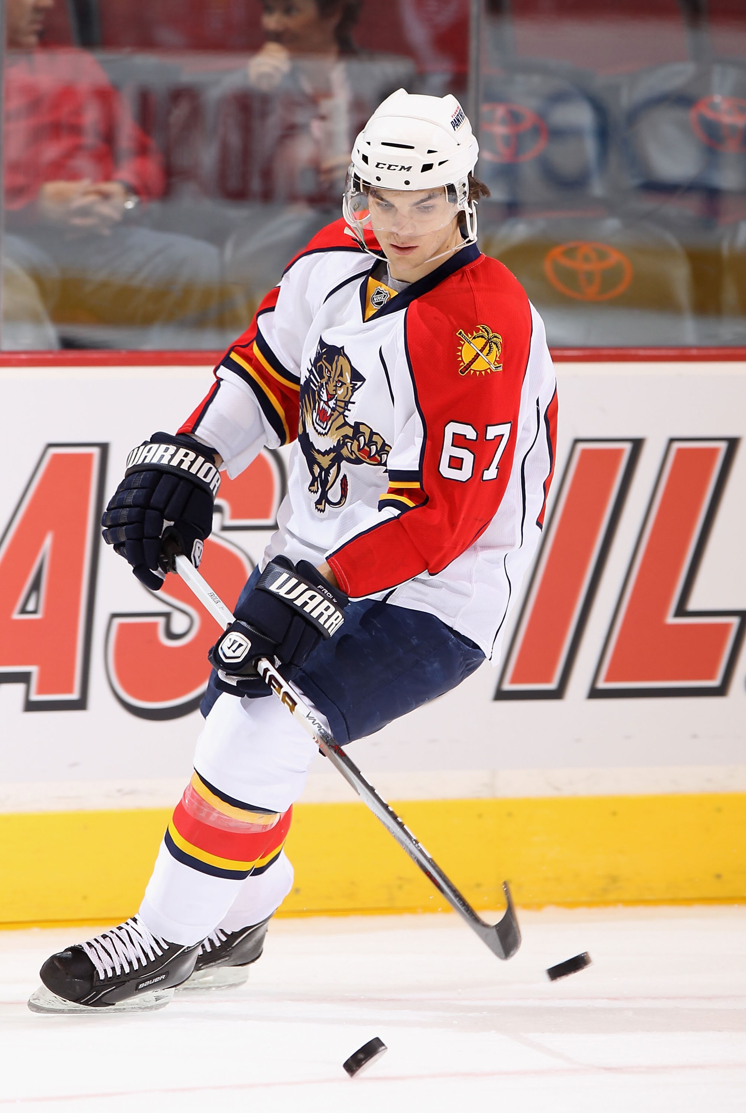 GLENDALE, AZ - DECEMBER 04:  Michael Frolik #67 of the Florida Panthers warms up before the NHL game against the Phoenix Coyotes at Jobing.com Arena on December 4, 2010 in Glendale, Arizona.  The Panthers defeated the Coyotes 2-1 in an overtime shoot out.