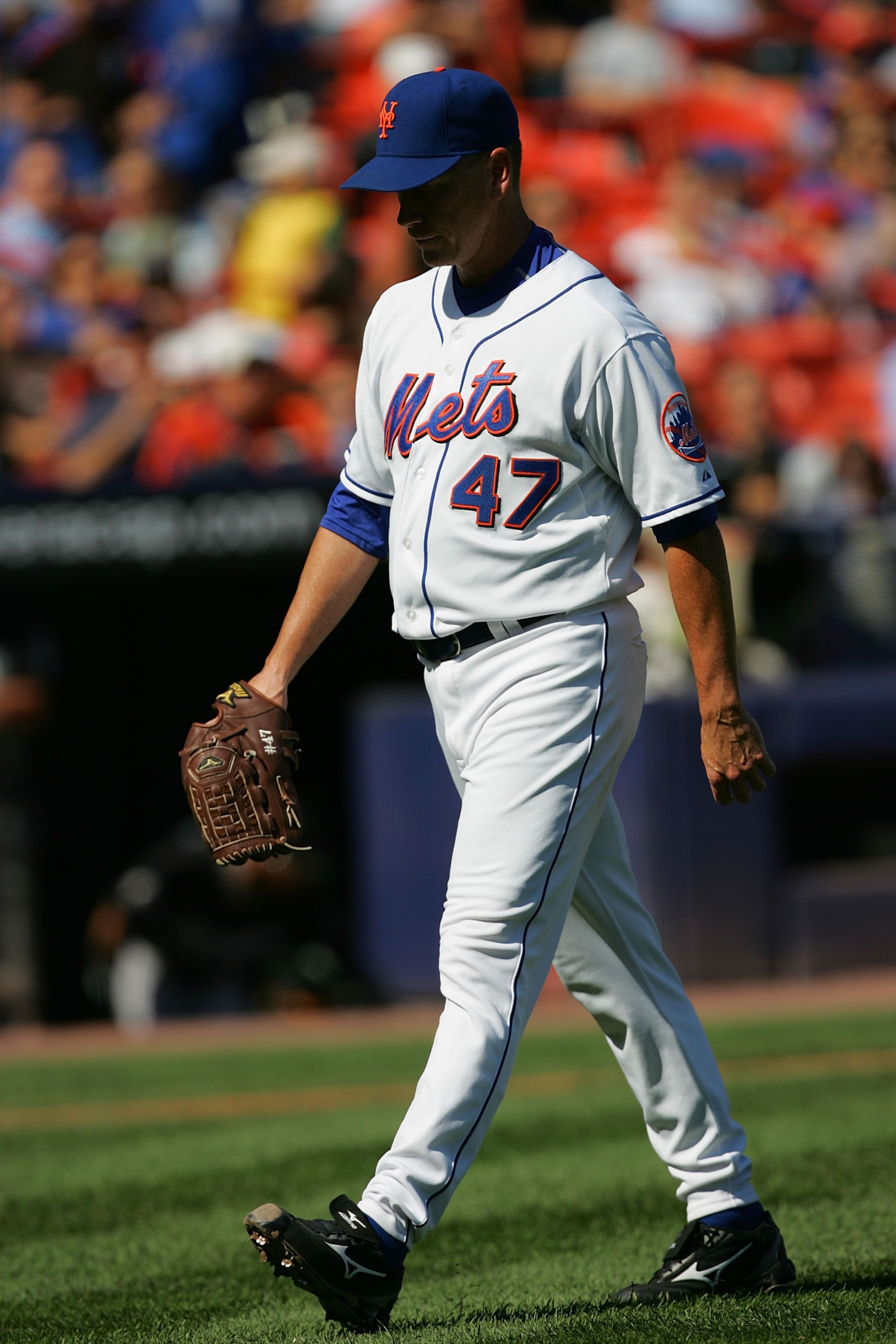 NEW YORK - SEPTEMBER 30: Tom Glavine #47 of the New York Mets leaves the game during the first inning against the Florida Marlins at Shea Stadium September 30, 2007 in the Flushing neighborhood of the Queens borough of New York City.  (Photo by Chris Trot