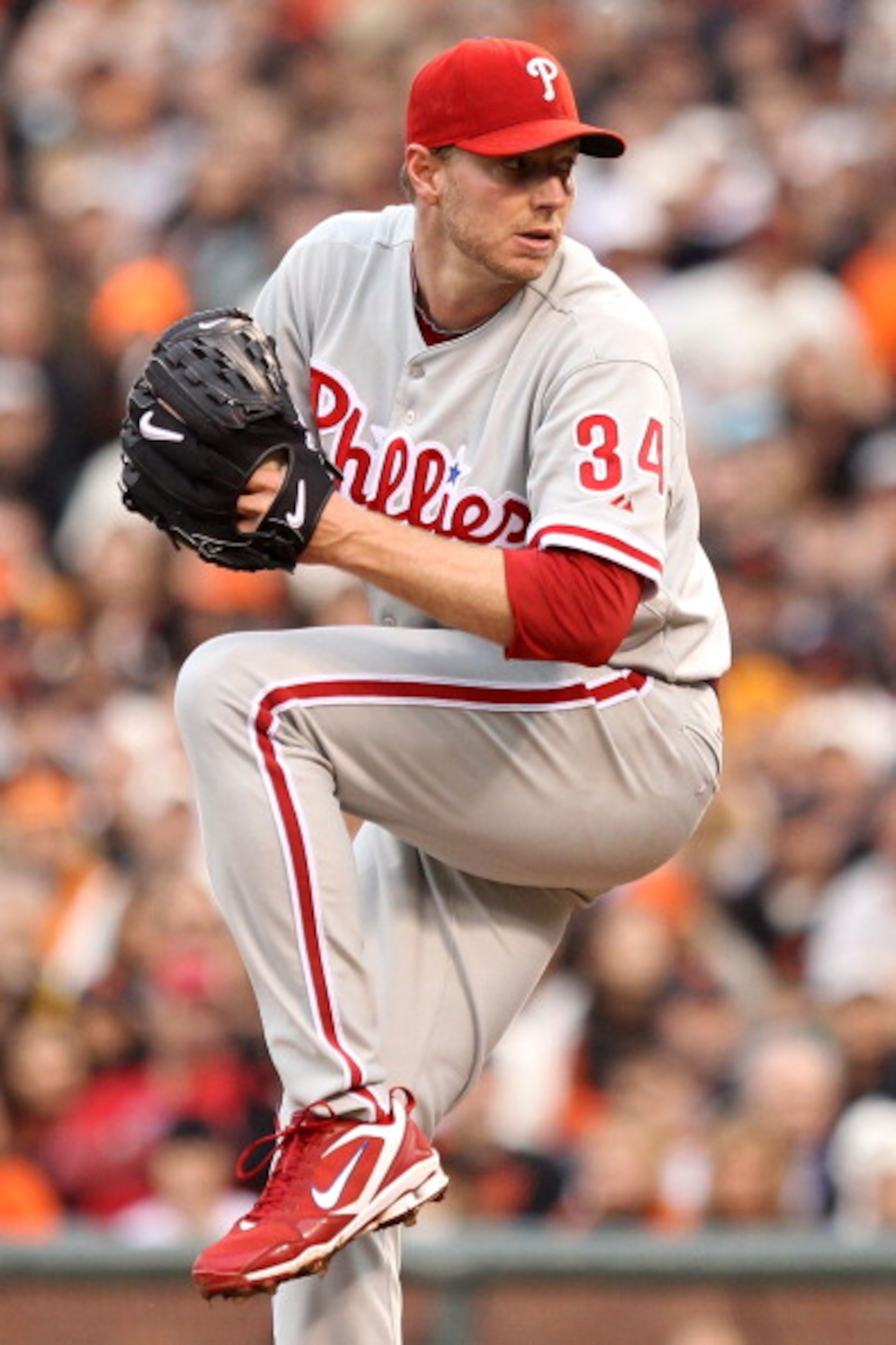 SAN FRANCISCO - OCTOBER 21: Roy Halladay #34 of the Philadelphia Phillies throws a pitch against the San Francisco Giants in Game Five of the NLCS during the 2010 MLB Playoffs at AT&T Park on October 21, 2010 in San Francisco, California. (Photo by Ezra SAN FRANCISCO - OCTOBER 21: Roy Halladay #34 of the Philadelphia Phillies throws a pitch against the San Francisco Giants in Game Five of the NLCS during the 2010 MLB Playoffs at AT&T Park on October 21, 2010 in San Francisco, California. (Photo by Ezra