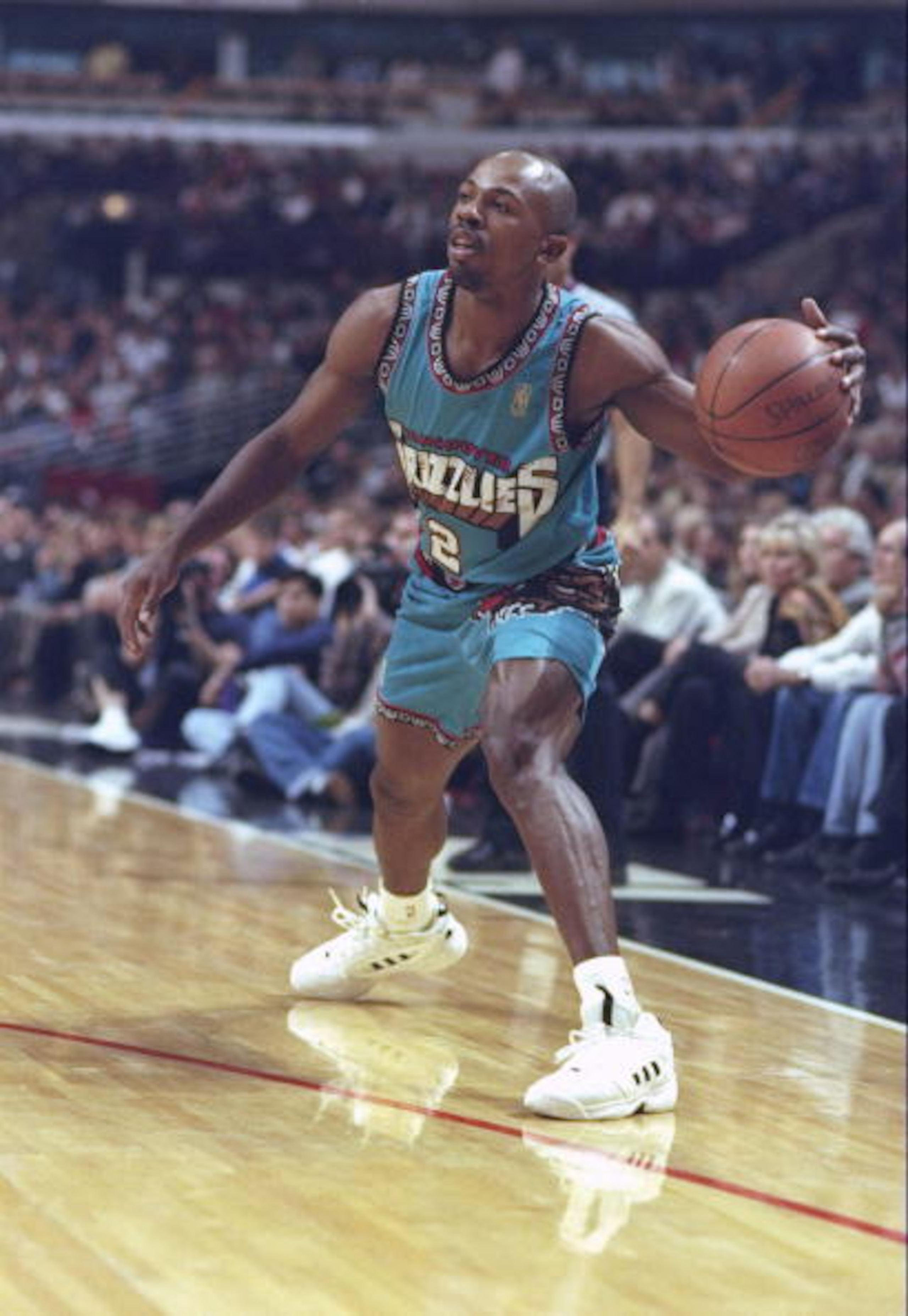 5 Nov 1996:  Guard Greg Anthony of the Vancouver Grizzlies in action during a game against the Chicago Bulls at the United Center in Chicago, Illinois.  The Bulls won the game 96-73. Mandatory Credit: Jonathan Daniel  /Allsport
