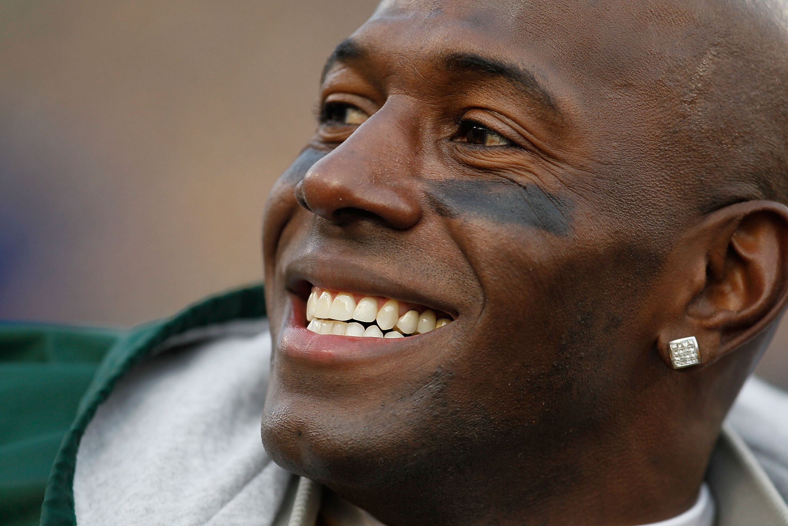 GREEN BAY, WI - DECEMBER 27: Donald Driver #80 of the Green Bay Packers smiles near the end of a game against the Seattle Seahawks as the Packers clinch a wild-card playoff spot in the NFL Playoffs at Lambeau Field on December 27, 2009 in Green Bay, Wisco