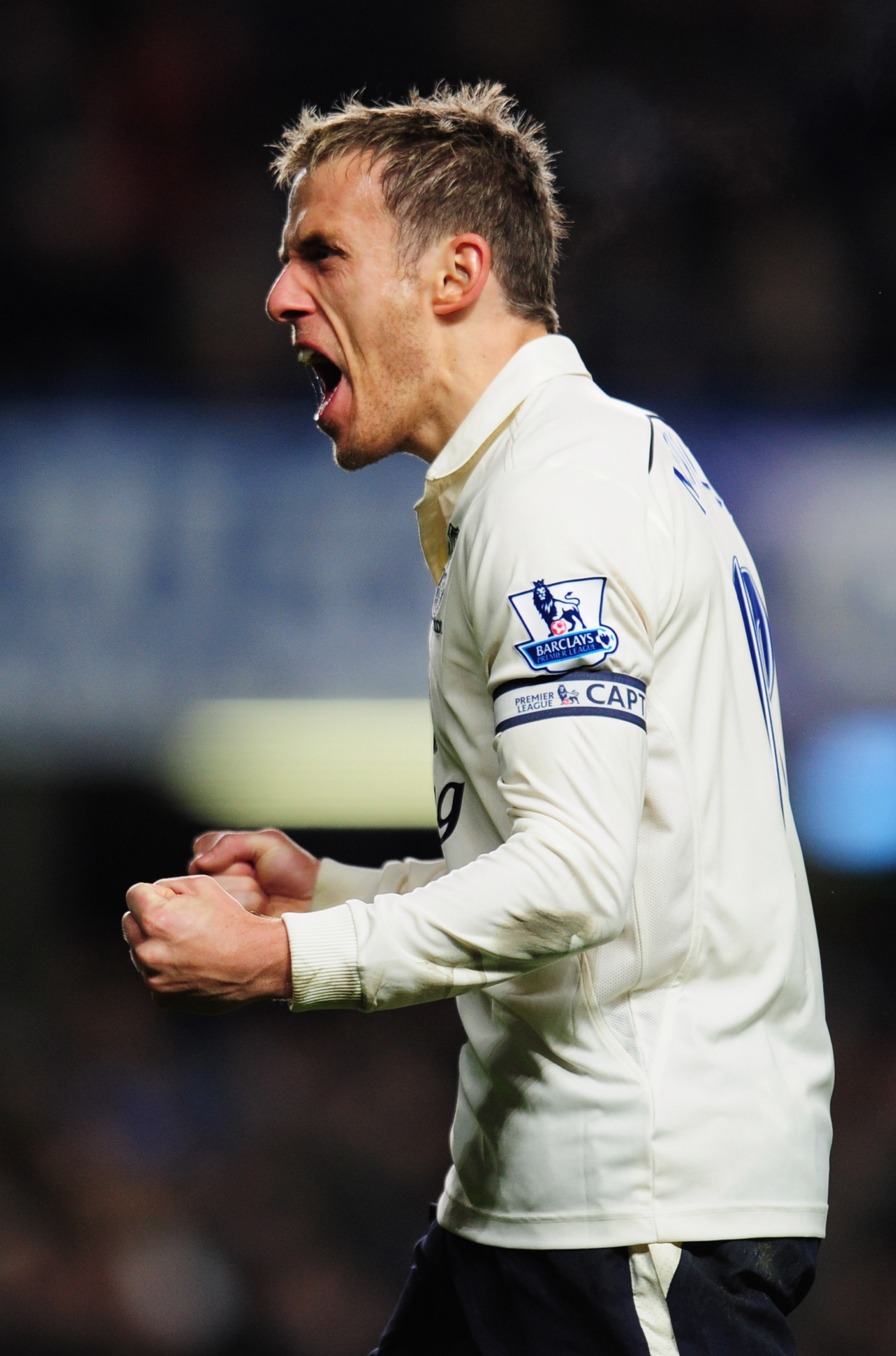 LONDON, ENGLAND - DECEMBER 04: Phil Neville of Everton celebrates as Jermaine Beckford scores their first goal during the Barclays Premier League match between Chelsea and Everton at Stamford Bridge on December 4, 2010 in London, England. (Photo by Shau LONDON, ENGLAND - DECEMBER 04: Phil Neville of Everton celebrates as Jermaine Beckford scores their first goal during the Barclays Premier League match between Chelsea and Everton at Stamford Bridge on December 4, 2010 in London, England. (Photo by Shau