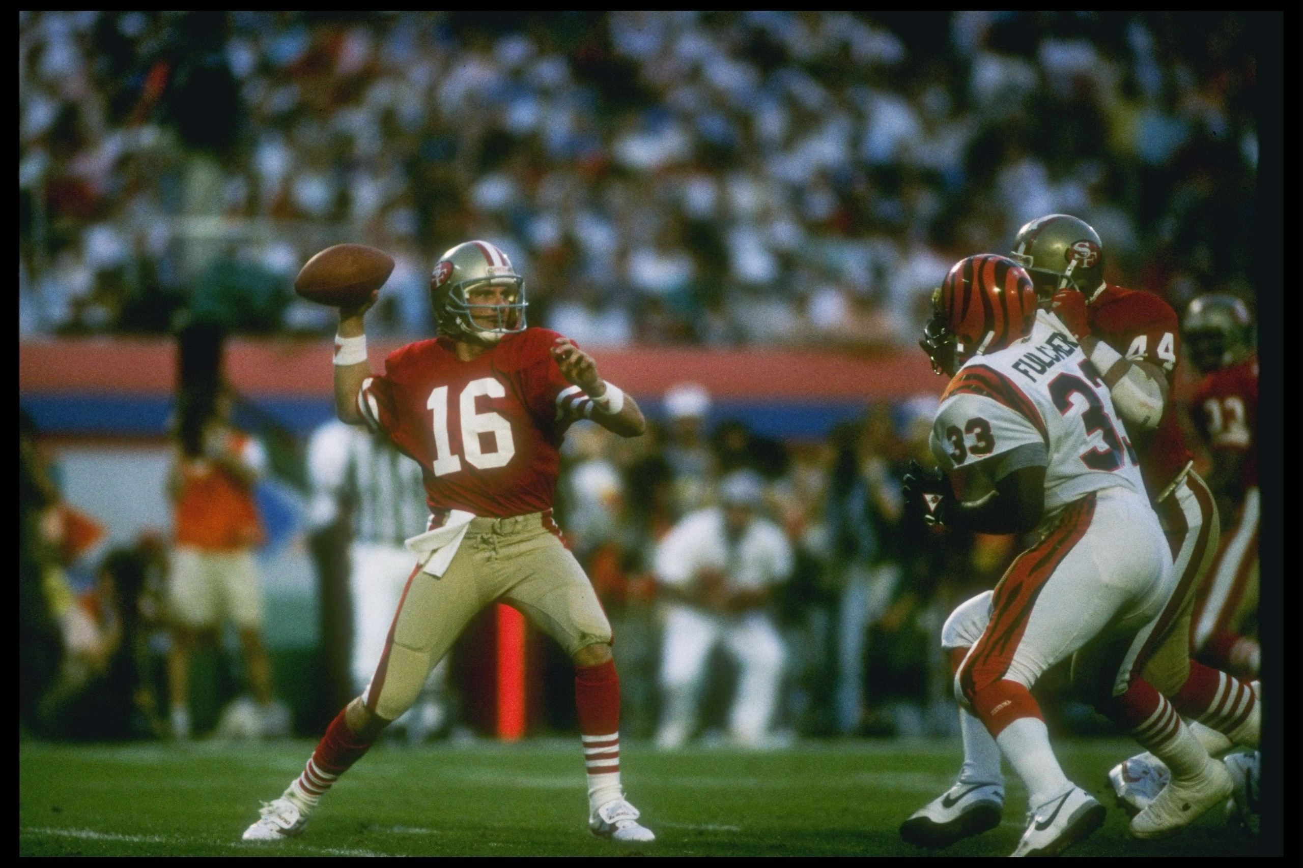 22 Jan 1989: Quarterback Joe Montana of the San Francisco 49ers throws the ball during Super Bowl XXIII against the Cincinnati Bengals at Joe Robbie Stadium in Miami, Florida. The 49ers won the game, 20-16. Mandatory Credit: Rick Stewart /Allsport 22 Jan 1989: Quarterback Joe Montana of the San Francisco 49ers throws the ball during Super Bowl XXIII against the Cincinnati Bengals at Joe Robbie Stadium in Miami, Florida. The 49ers won the game, 20-16. Mandatory Credit: Rick Stewart /Allsport