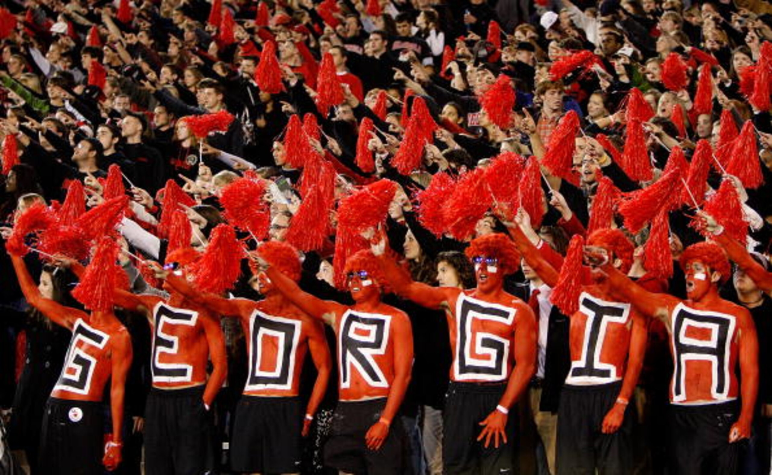 ATHENS, GA - NOVEMBER 21:  Fans of the Georgia Bulldogs cheer before the game agaisnt the Kentucky Wildcats at Sanford Stadium on November 21, 2009 in Athens, Georgia.  (Photo by Kevin C. Cox/Getty Images)