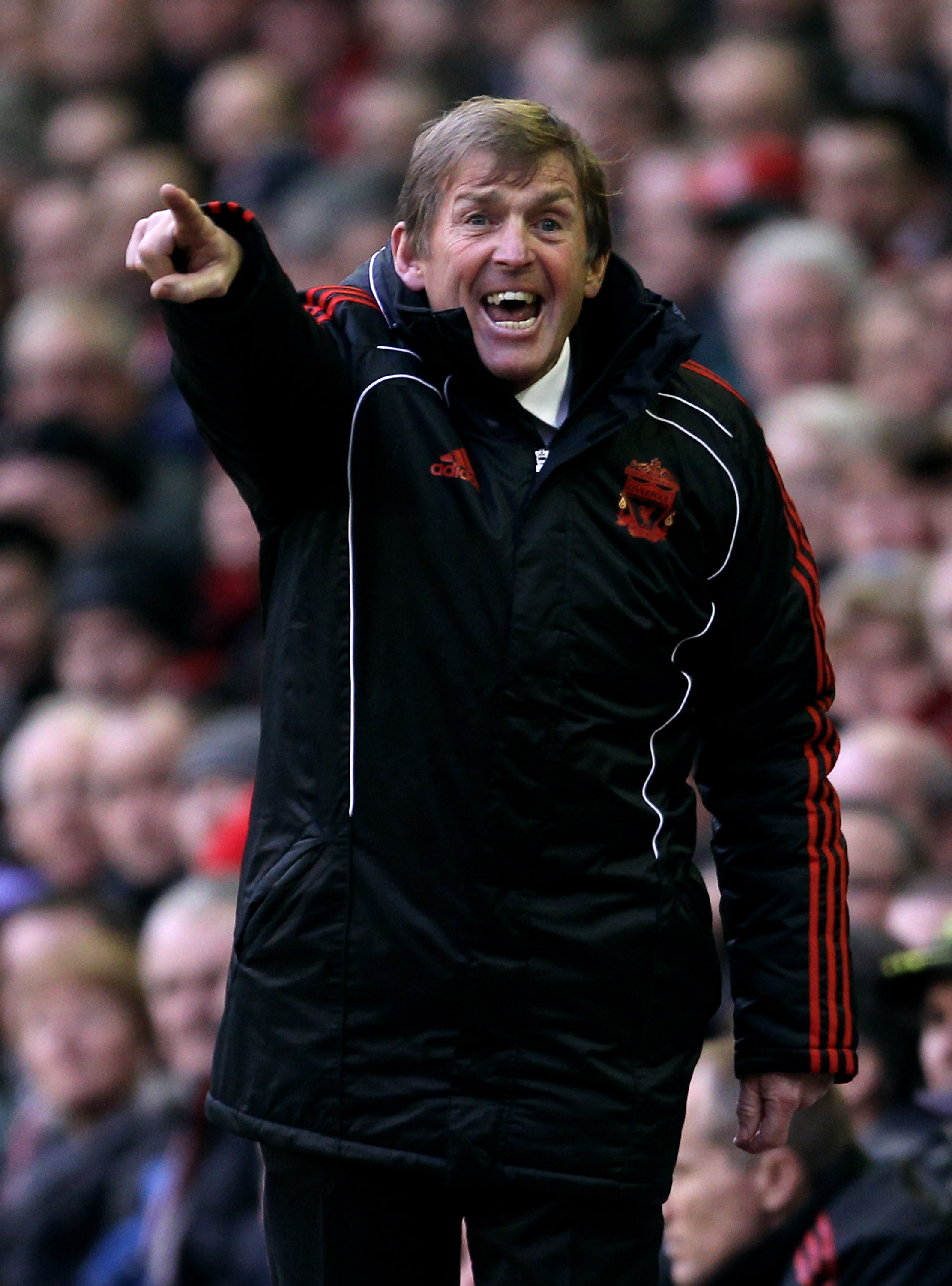 LIVERPOOL, ENGLAND - JANUARY 16:  Liverpool Manager Kenny Dalglish issues instructions during the Barclays Premier League match between Liverpool and Everton at Anfield on January 16, 2011 in Liverpool, England.  (Photo by Alex Livesey/Getty Images)