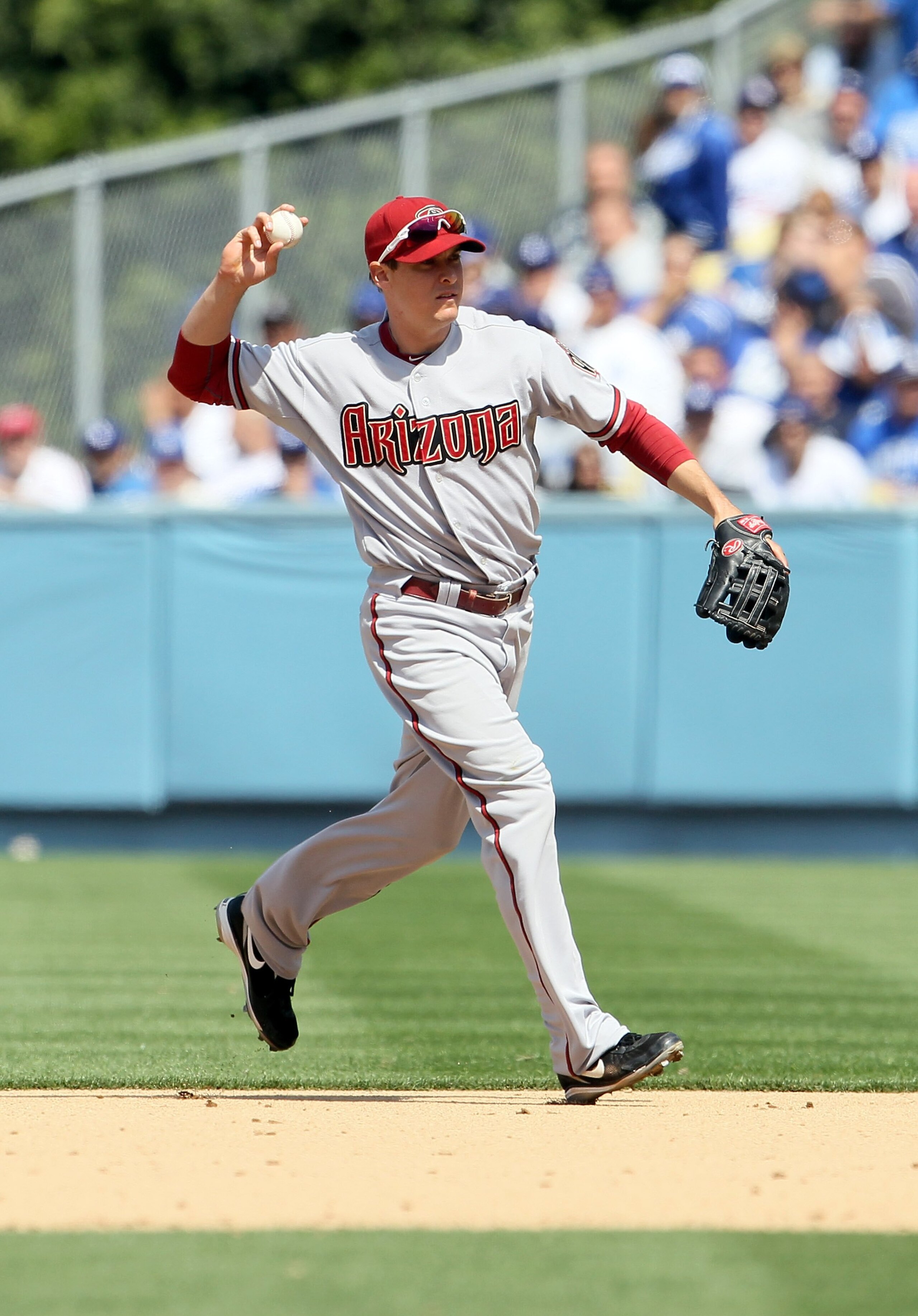 LOS ANGELES, CA - APRIL 13:  Kelly Johnson #2 of the Arizona Diamondbacks plays against the Los Angeles Dodgers at Dodger Stadium on April 13, 2010 in Los Angeles, California.  (Photo by Jeff Gross/Getty Images)