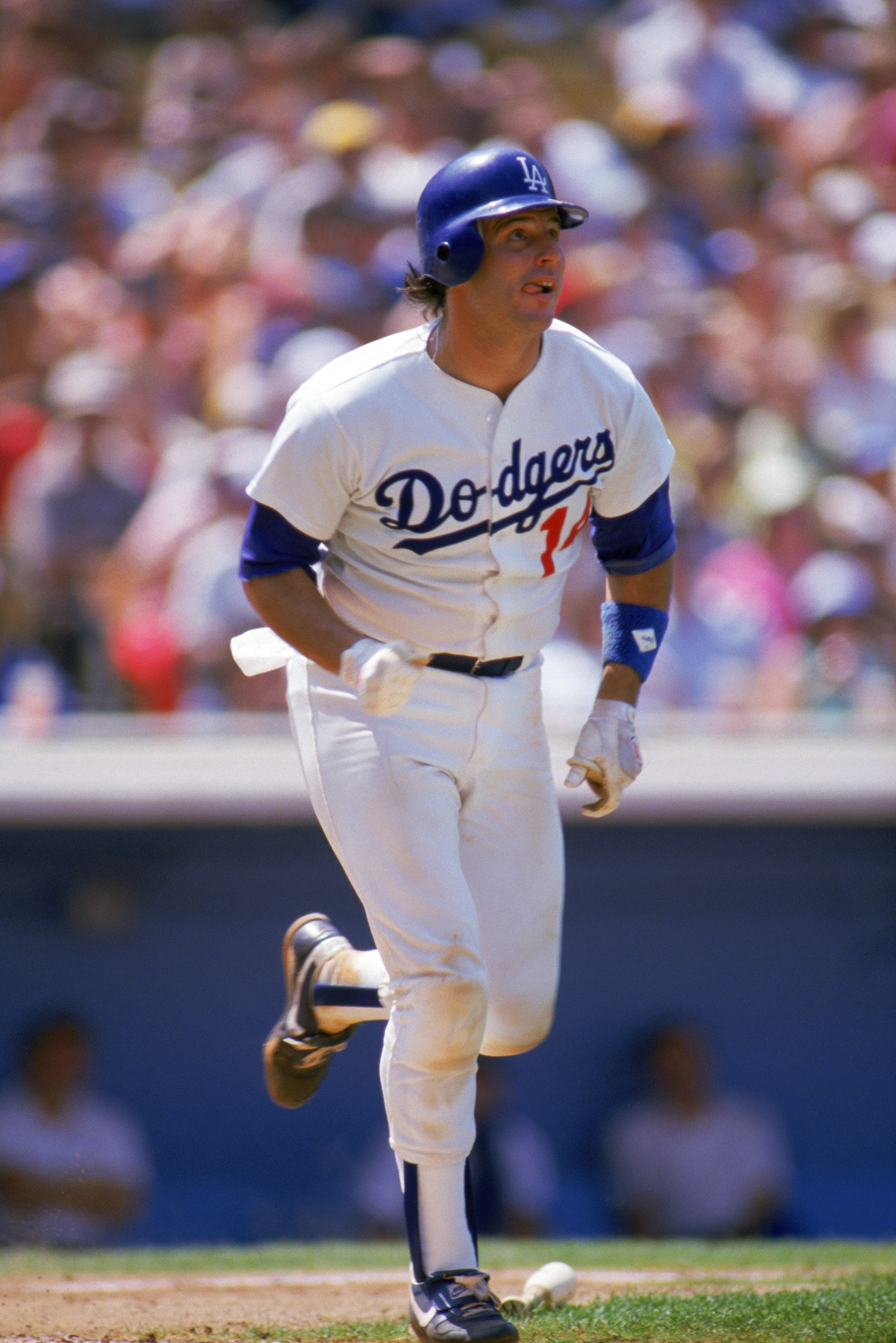 LOS ANGELES - 1986: Catcher Mike Scioscia #14 of the Los Angeles Dodgers runs to first during a 1986 season game against the Cincinnati Reds at Dodger Stadium in Los Angeles, California. (Photo by Mike Powell/Getty Images) LOS ANGELES - 1986: Catcher Mike Scioscia #14 of the Los Angeles Dodgers runs to first during a 1986 season game against the Cincinnati Reds at Dodger Stadium in Los Angeles, California. (Photo by Mike Powell/Getty Images)