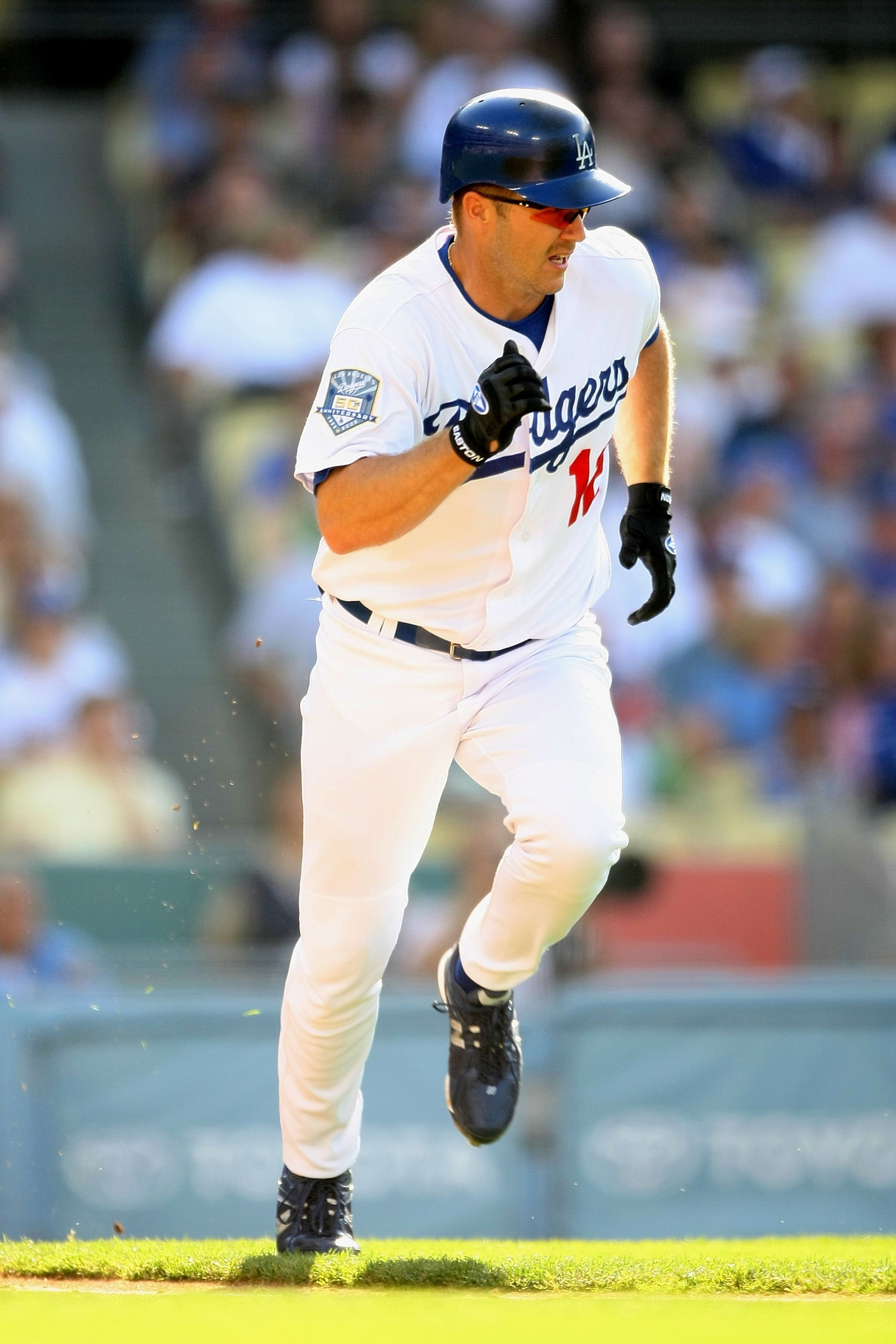 LOS ANGELES, CA - JUNE 08: Jeff Kent #12 of the Los Angeles Dodgers runs to first base off a fielders choice in the first inning against the Chicago Cubs at Dodger Stadium on June 8, 2008 in Los Angeles, California. The Cubs defeated the Dodgers 3-1. (Ph LOS ANGELES, CA - JUNE 08: Jeff Kent #12 of the Los Angeles Dodgers runs to first base off a fielders choice in the first inning against the Chicago Cubs at Dodger Stadium on June 8, 2008 in Los Angeles, California. The Cubs defeated the Dodgers 3-1. (Ph