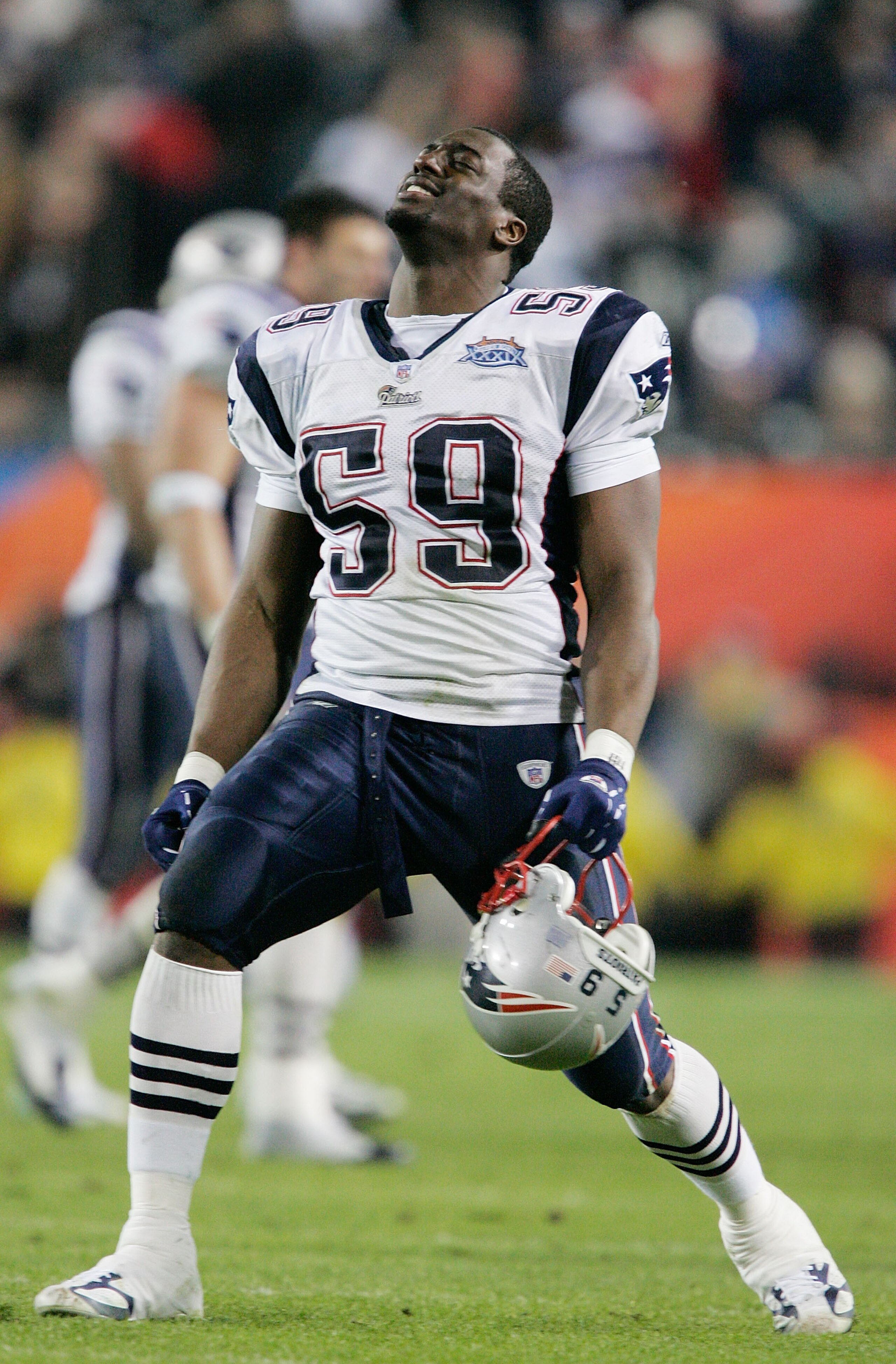 JACKSONVILLE, FLORIDA - FEBRUARY 06: Linebacker Rosevelt Colvin #59 of the New England Patriots celebrates after defeating the Philadelphia Eagles in Super Bowl XXXIX at Alltel Stadium on February 6, 2005 in Jacksonville, Florida. The Patriots defeated JACKSONVILLE, FLORIDA - FEBRUARY 06: Linebacker Rosevelt Colvin #59 of the New England Patriots celebrates after defeating the Philadelphia Eagles in Super Bowl XXXIX at Alltel Stadium on February 6, 2005 in Jacksonville, Florida. The Patriots defeated