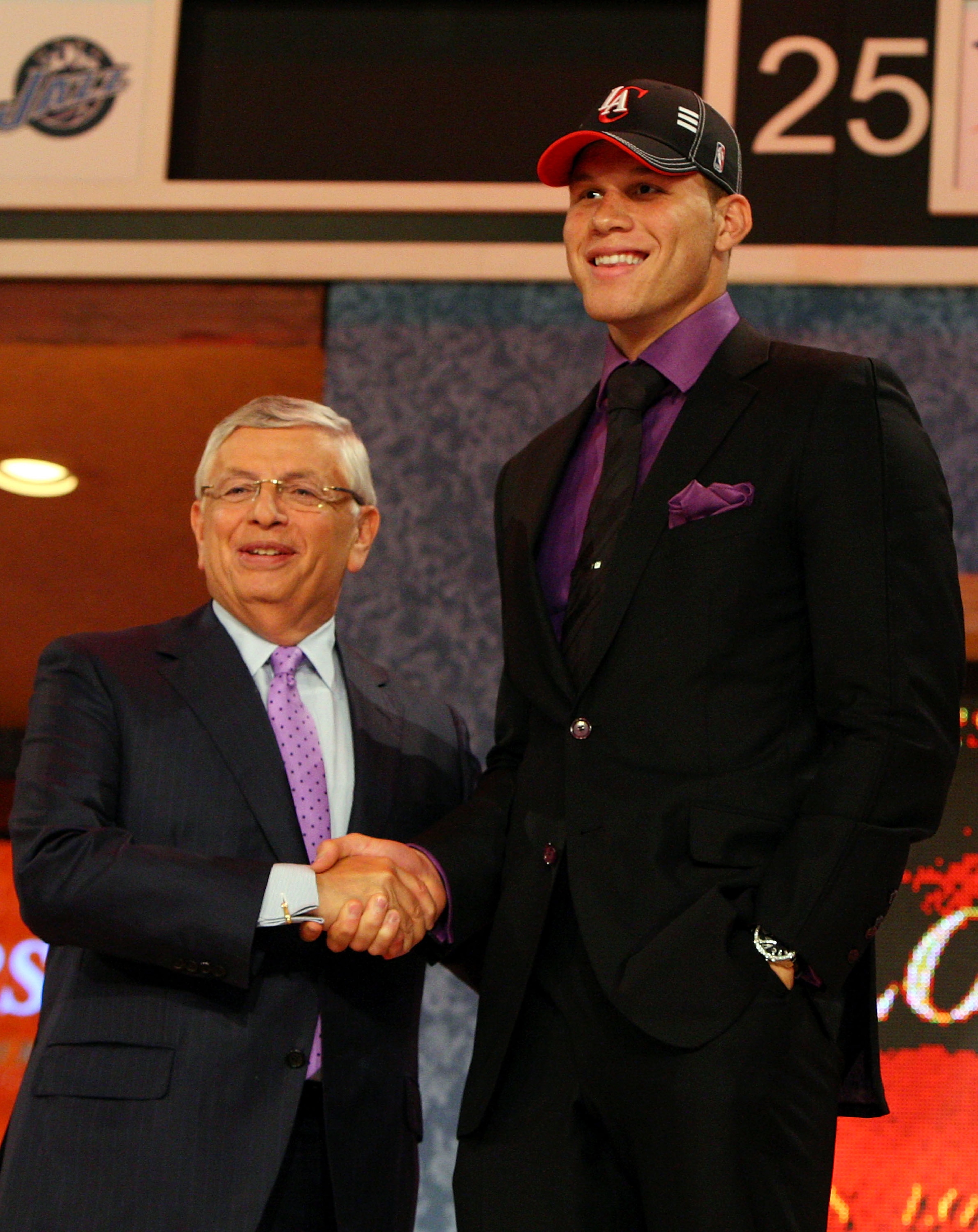 NEW YORK - JUNE 25: NBA Commissioner David Stern poses for a photograph with the first overall draft pick by the Los Angeles Clippers, Blake Griffin during the 2009 NBA Draft at the Wamu Theatre at Madison Square Garden June 25, 2009 in New York City. N NEW YORK - JUNE 25: NBA Commissioner David Stern poses for a photograph with the first overall draft pick by the Los Angeles Clippers, Blake Griffin during the 2009 NBA Draft at the Wamu Theatre at Madison Square Garden June 25, 2009 in New York City. N