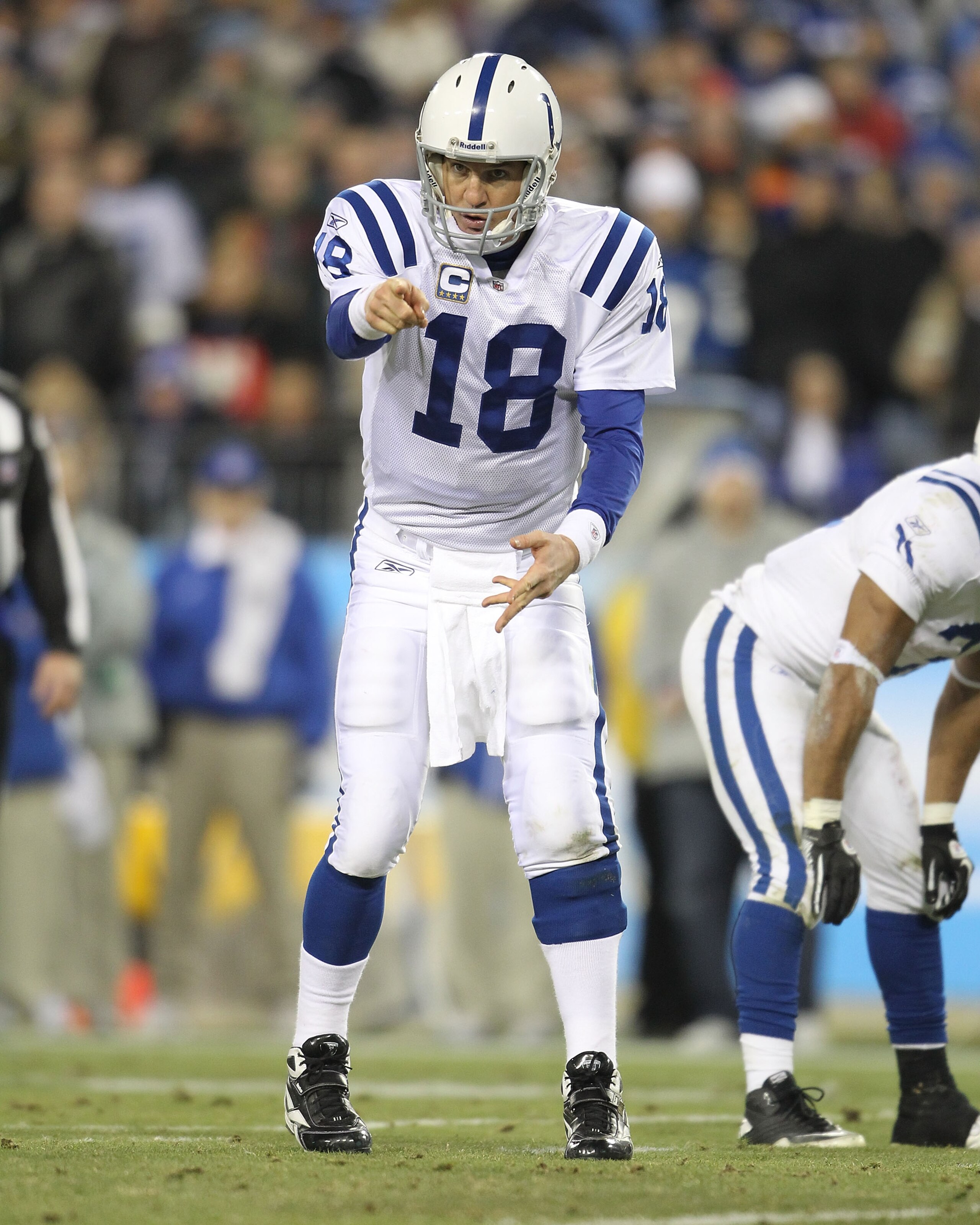 NASHVILLE, TN - DECEMBER 09:  Peyton Manning #18 of the Indianapolis Colts gives instructions to his team during the NFL game against the Tennessee Titans  at LP Field on December 9, 2010 in Nashville, Tennessee.  (Photo by Andy Lyons/Getty Images)
