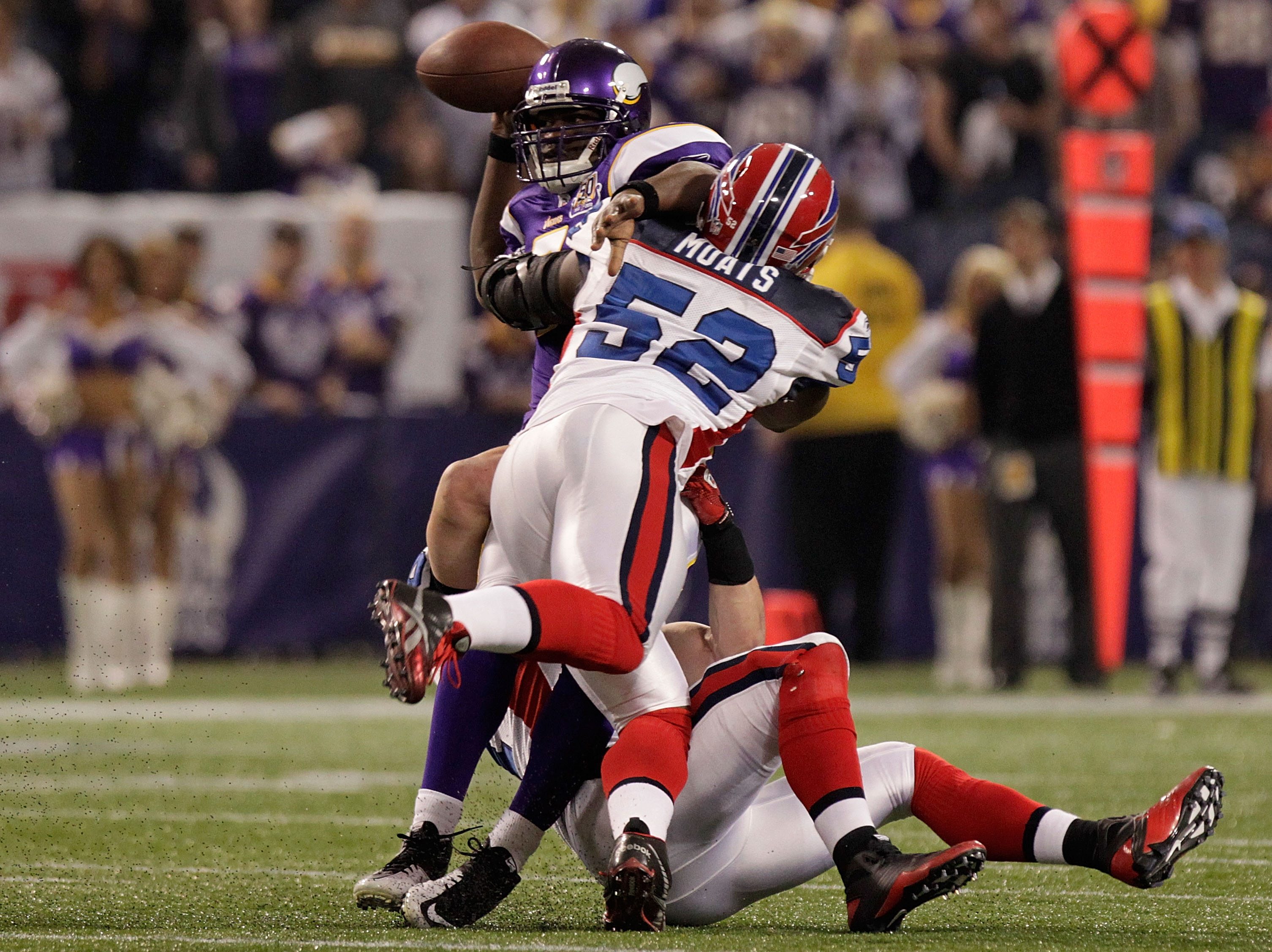 18 October 2009: Buffalo Bills linebacker Paul Posluszny (51