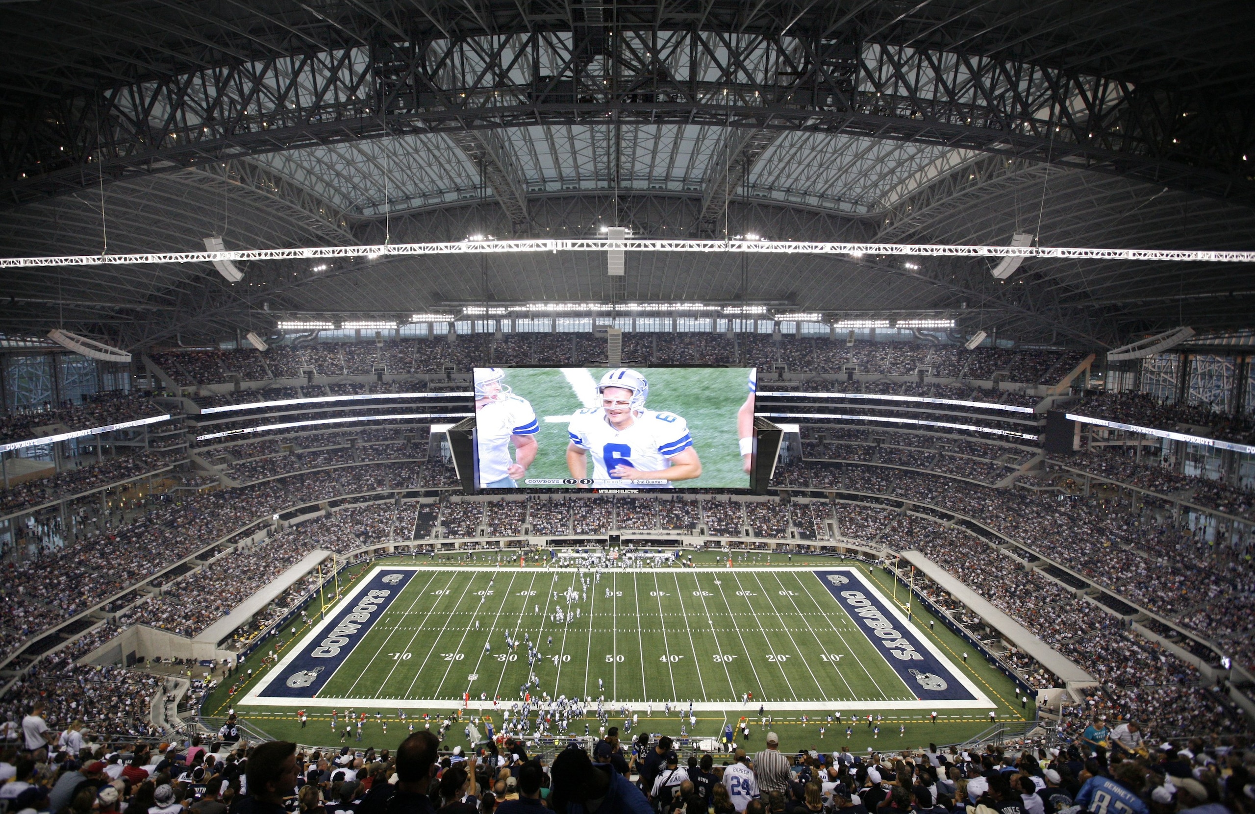 ARLINGTON, TX - AUGUST 21: A general view of the Dallas Cowboys in the second quarter against the Tennessee Titans during a preseason game at Dallas Cowboys Stadium on August 21, 2009 in Arlington, Texas. (Photo by Tom Pennington/Getty Images) ARLINGTON, TX - AUGUST 21: A general view of the Dallas Cowboys in the second quarter against the Tennessee Titans during a preseason game at Dallas Cowboys Stadium on August 21, 2009 in Arlington, Texas. (Photo by Tom Pennington/Getty Images)