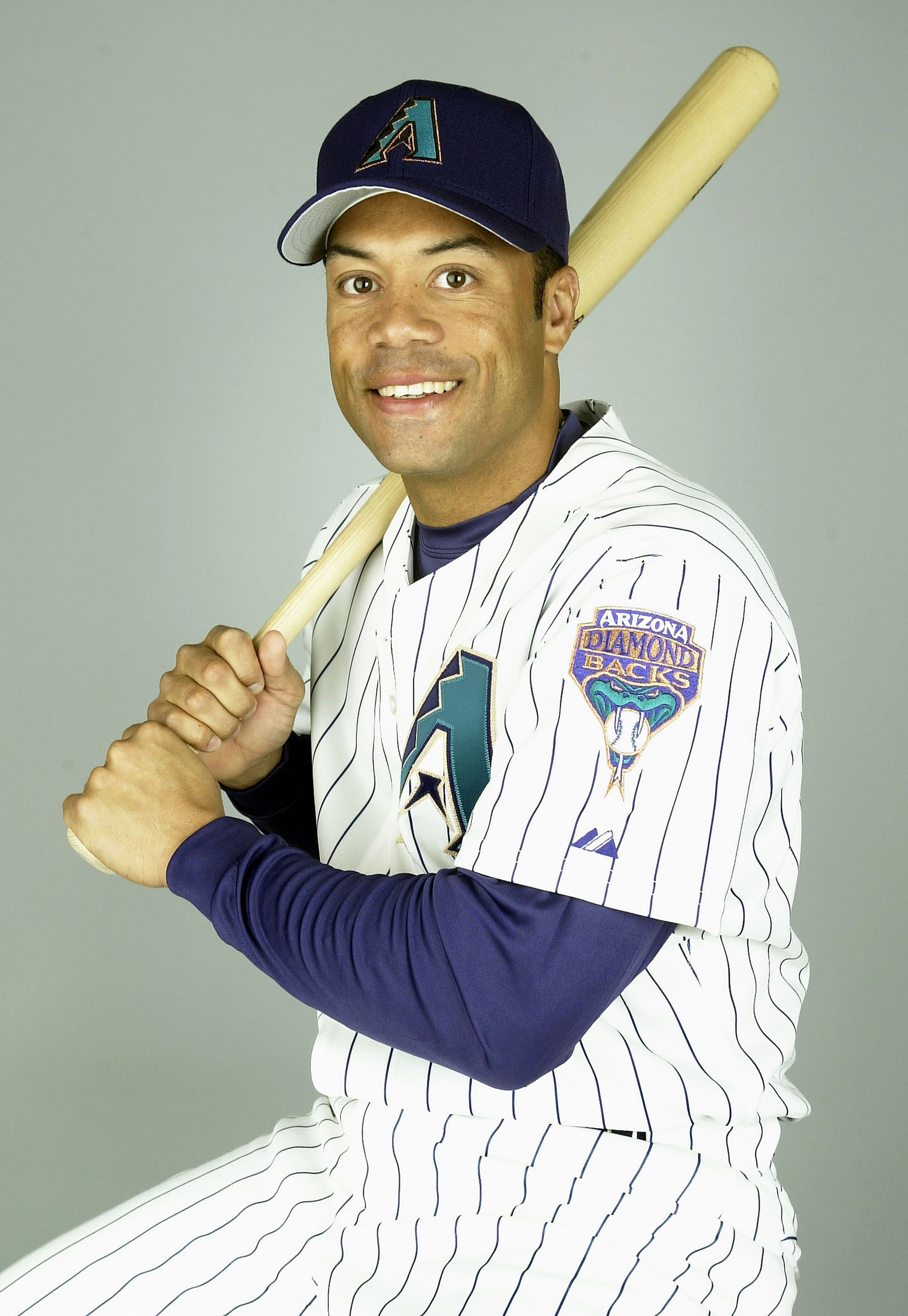 TUCSON, AZ - FEBRUARY 28: Roberto Alomar #2 of the Arizona Diamondbacks poses for a portrait during Media Day on February 28, 2004 at Tucson Electric Park in Tucson, Arizona. (Photo by Jeff Gross/Getty Images) TUCSON, AZ - FEBRUARY 28: Roberto Alomar #2 of the Arizona Diamondbacks poses for a portrait during Media Day on February 28, 2004 at Tucson Electric Park in Tucson, Arizona. (Photo by Jeff Gross/Getty Images)
