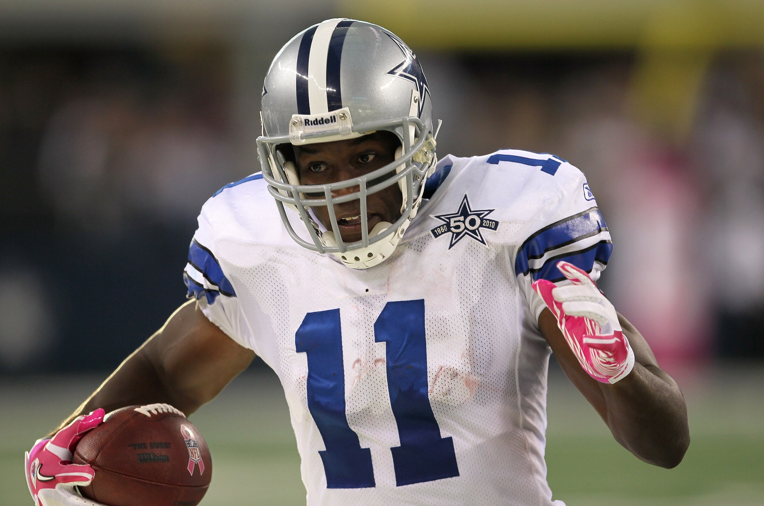 ARLINGTON, TX - OCTOBER 10: Wide receiver Roy Williams #11 of the Dallas Cowboys carries the ball against the Tennessee Titans at Cowboys Stadium on October 10, 2010 in Arlington, Texas. The Titans won 34-27. (Photo by Stephen Dunn/Getty Images) ARLINGTON, TX - OCTOBER 10: Wide receiver Roy Williams #11 of the Dallas Cowboys carries the ball against the Tennessee Titans at Cowboys Stadium on October 10, 2010 in Arlington, Texas. The Titans won 34-27. (Photo by Stephen Dunn/Getty Images)