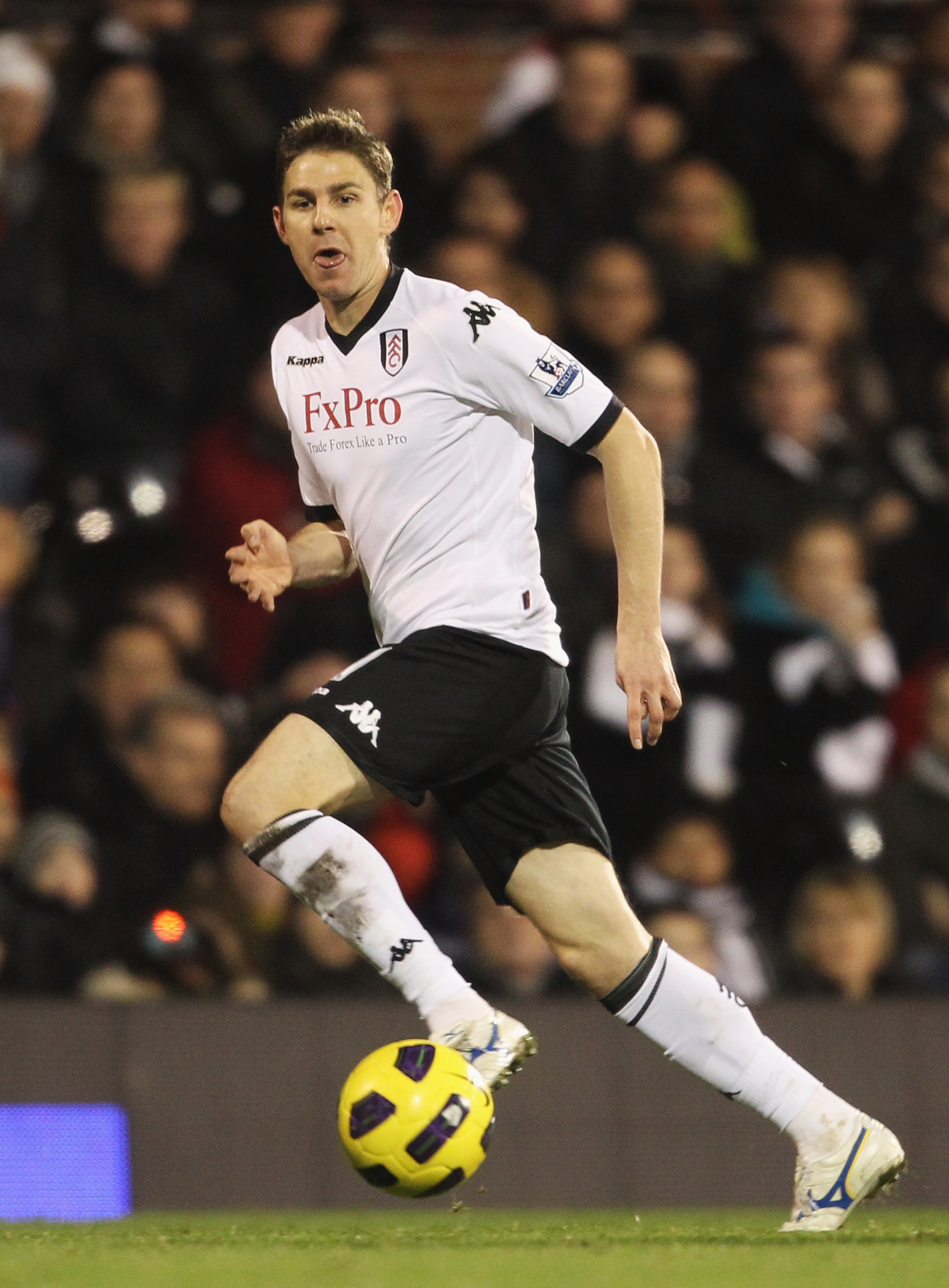 LONDON, ENGLAND - NOVEMBER 21: Zoltan Gera of Fulham in action during the Barclays Premier League match between Fulham and Manchester City at Craven Cottage on November 21, 2010 in London, England. (Photo by Scott Heavey/Getty Images) LONDON, ENGLAND - NOVEMBER 21: Zoltan Gera of Fulham in action during the Barclays Premier League match between Fulham and Manchester City at Craven Cottage on November 21, 2010 in London, England. (Photo by Scott Heavey/Getty Images)