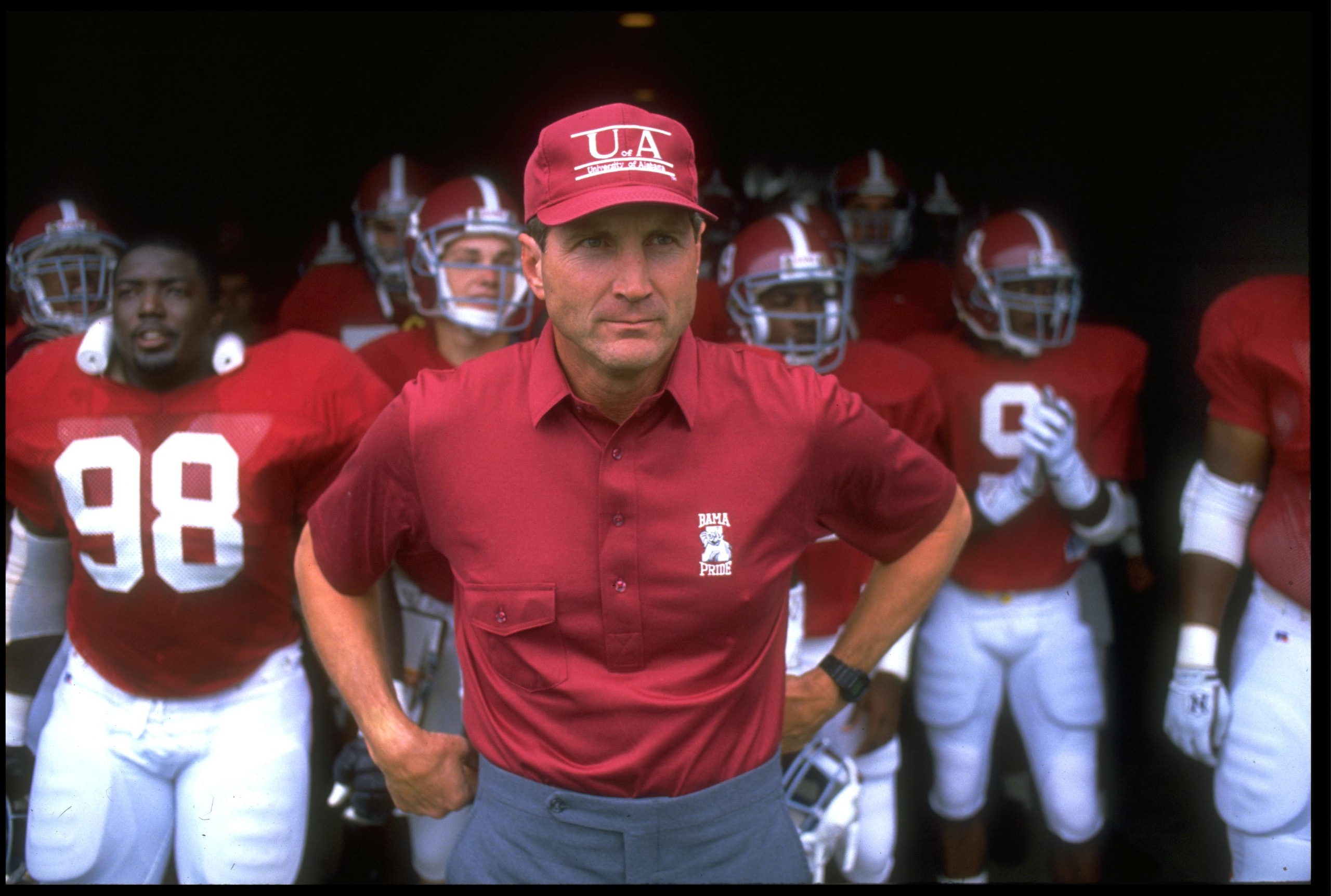23 Sep 1989: UNIVERSITY OF ALABAMA HEAD COACH BILL CURRY LEADS HIS TEAM OUT ONTO THE FIELD PRIOR TO THE CRIMSON TIDE 15-7 WIN OVER THE UNIVERSITY OF KENTUCKY WILDCATS