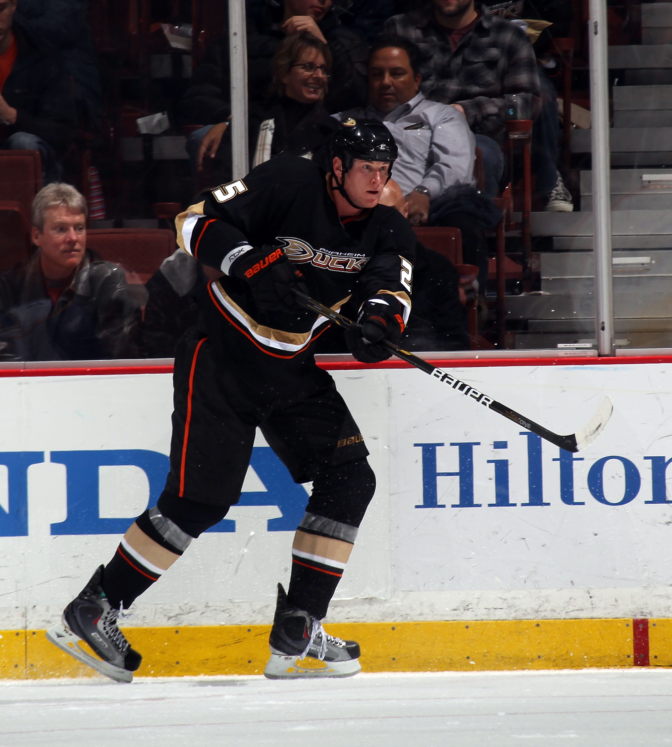 ANAHEIM, CA - JANUARY 12: Andy Sutton #25 of the Anaheim Ducks skates against the St. Louis Blues at the Honda Center on January 12, 2011 in Anaheim, California.  (Photo by Bruce Bennett/Getty Images)