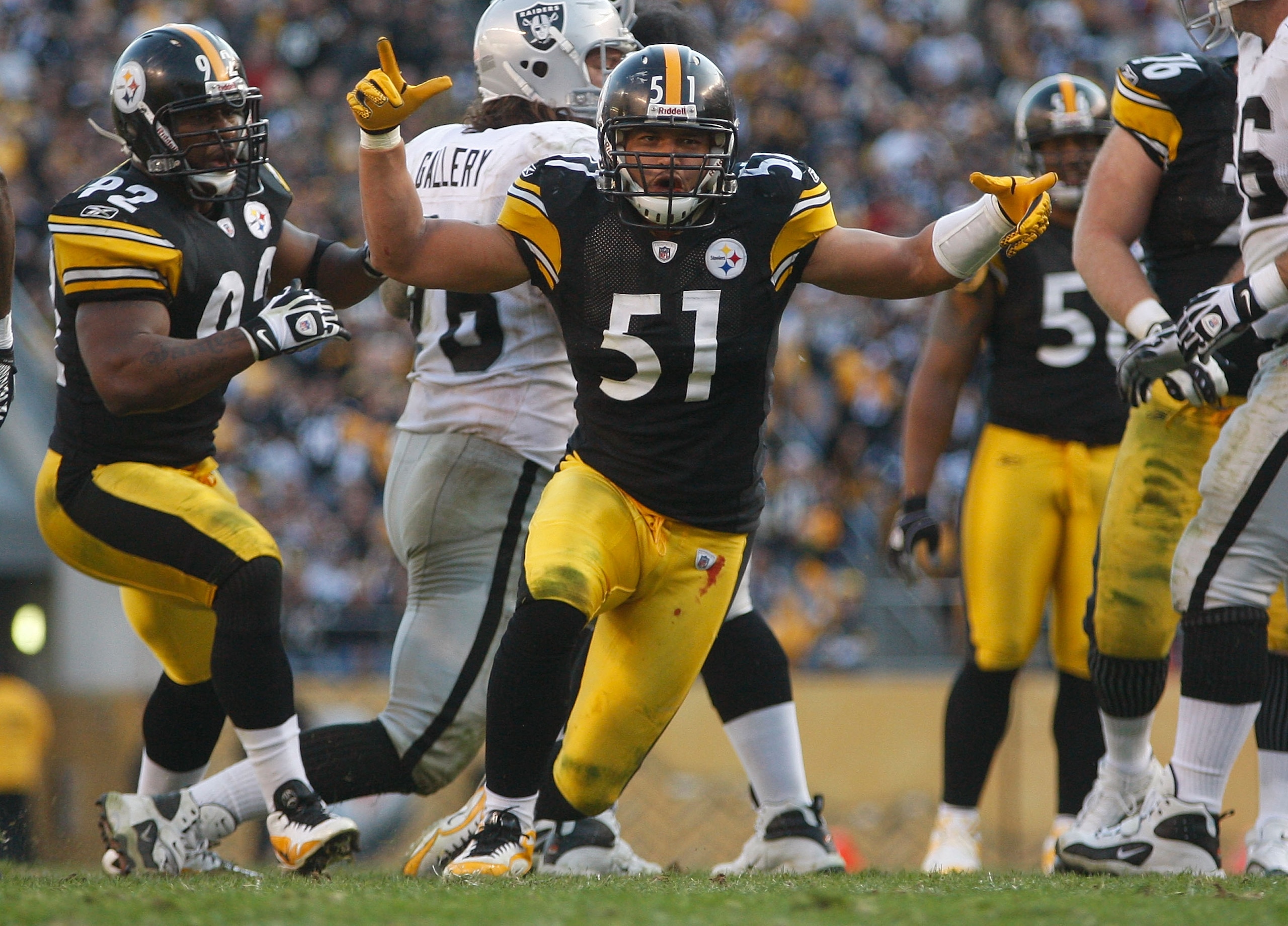 PITTSBURGH - NOVEMBER 21: James Farrior #51 of the Pittsburgh Steelers celebrates after a sack against the Oakland Raiders during the game on November 21, 2010 at Heinz Field in Pittsburgh, Pennsylvania. (Photo by Jared Wickerham/Getty Images) PITTSBURGH - NOVEMBER 21: James Farrior #51 of the Pittsburgh Steelers celebrates after a sack against the Oakland Raiders during the game on November 21, 2010 at Heinz Field in Pittsburgh, Pennsylvania. (Photo by Jared Wickerham/Getty Images)