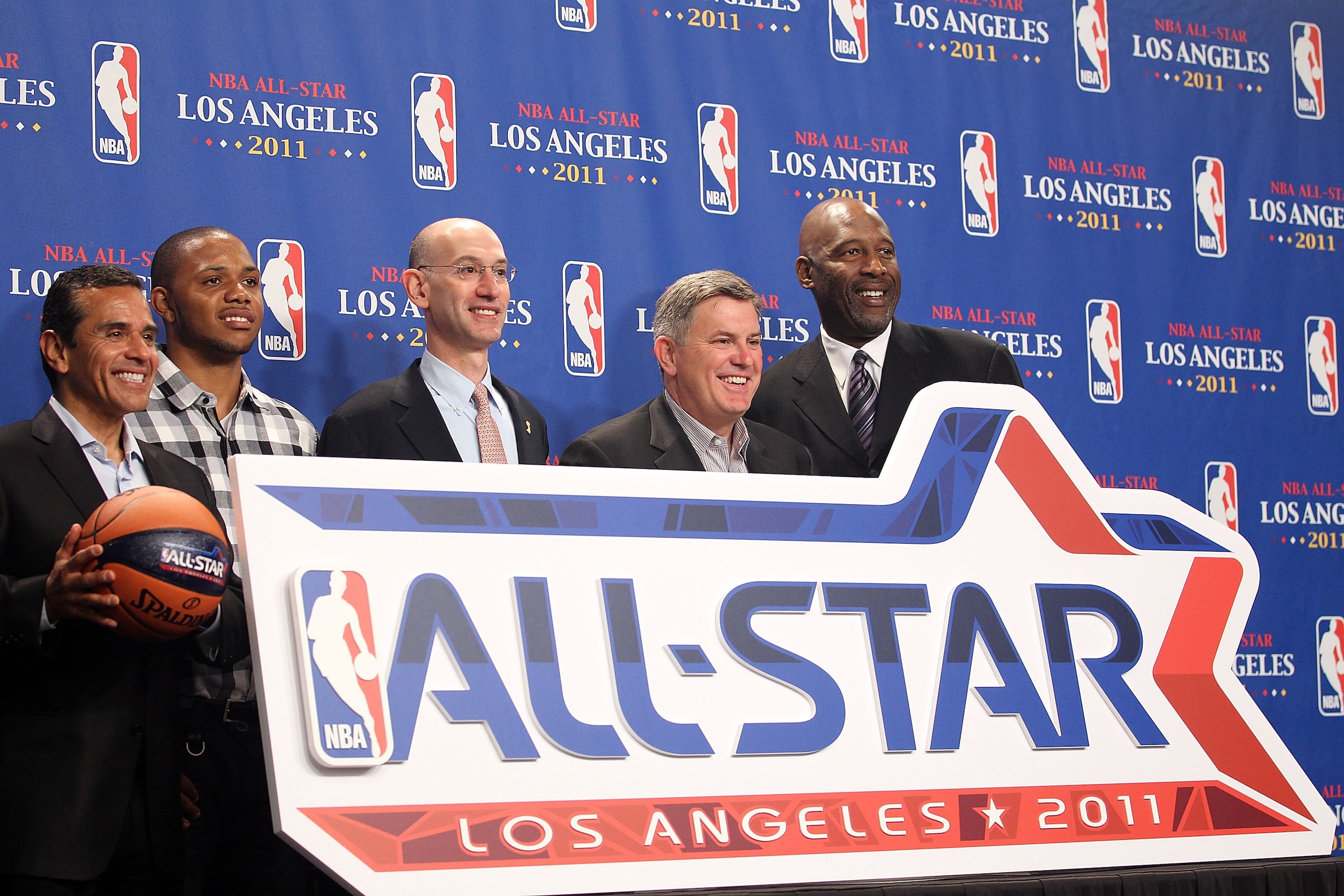 LOS ANGELES, CA - JUNE 06: The 2011 NBA All-Star logo is unveiled by Los Angeles Mayor Antonio Villaraigosa, Eric Gordon of the Los Angeles Clippers, NBA deputy commissioner Adam Silver, AEG CEO Tim Leiweke and NBA legend James Worthy before Game Two of LOS ANGELES, CA - JUNE 06: The 2011 NBA All-Star logo is unveiled by Los Angeles Mayor Antonio Villaraigosa, Eric Gordon of the Los Angeles Clippers, NBA deputy commissioner Adam Silver, AEG CEO Tim Leiweke and NBA legend James Worthy before Game Two of