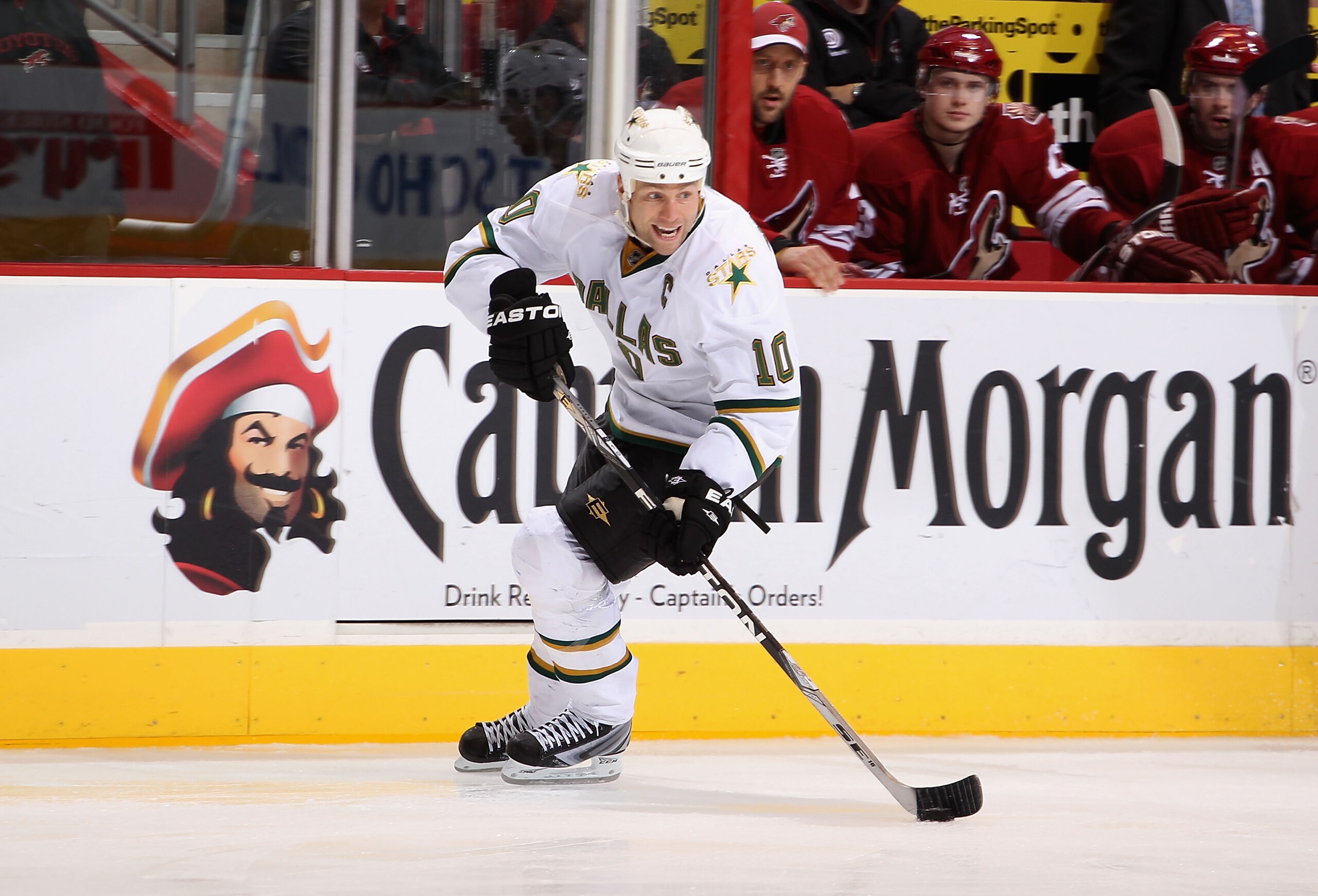 GLENDALE, AZ - DECEMBER 11:  Brenden Morrow #10 of the Dallas Stars skates with the puck during the NHL game against the Phoenix Coyotes at Jobing.com Arena on December 11, 2010 in Glendale, Arizona.  (Photo by Christian Petersen/Getty Images)