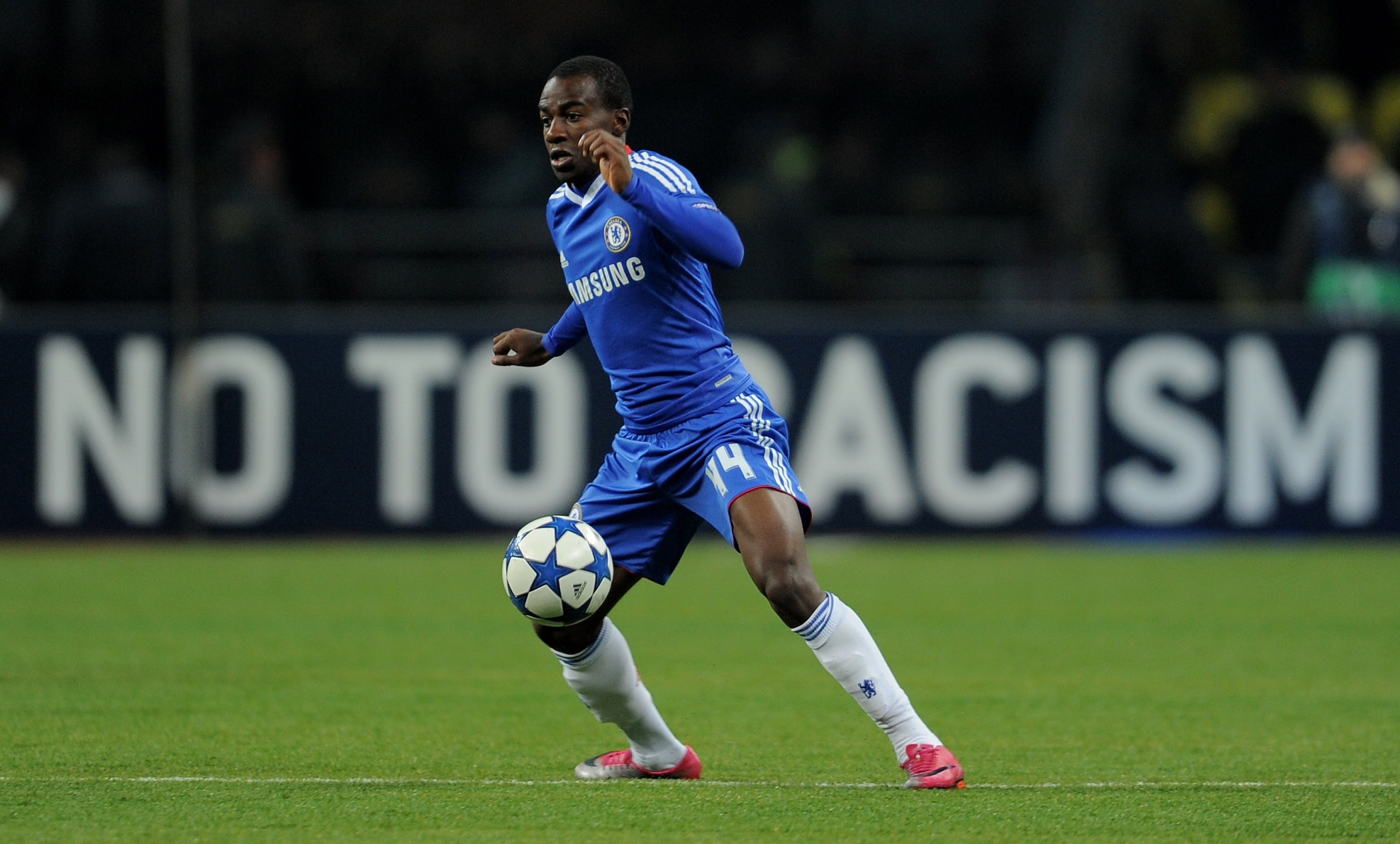 MOSCOW - OCTOBER 19:  Gael Kakuta of Chelsea in action during the UEFA Champions League Group F match between Spartak Moscow and Chelsea at the Luzhniki Stadium on October 19, 2010 in Moscow, Russia. (Photo by Michael Regan/Getty Images)