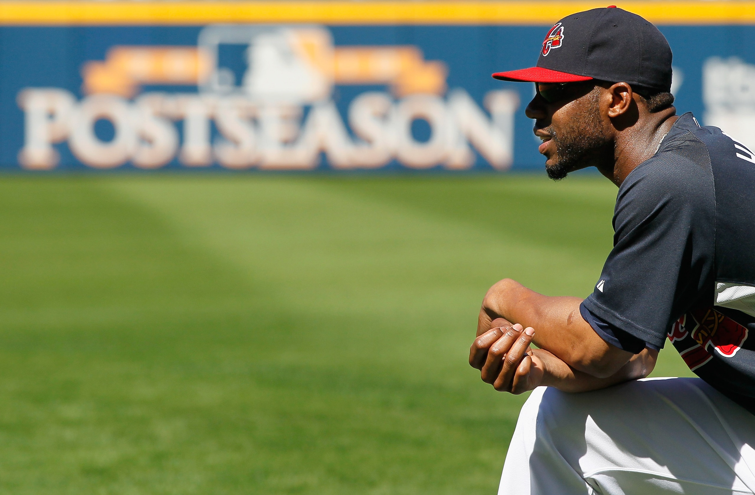 ATLANTA - OCTOBER 10:  Jason Heyward #22 of the Atlanta Braves stretches before facing the San Francisco Giants during Game Three of the NLDS of the 2010 MLB Playoffs at Turner Field on October 10, 2010 in Atlanta, Georgia.  (Photo by Kevin C. Cox/Getty I