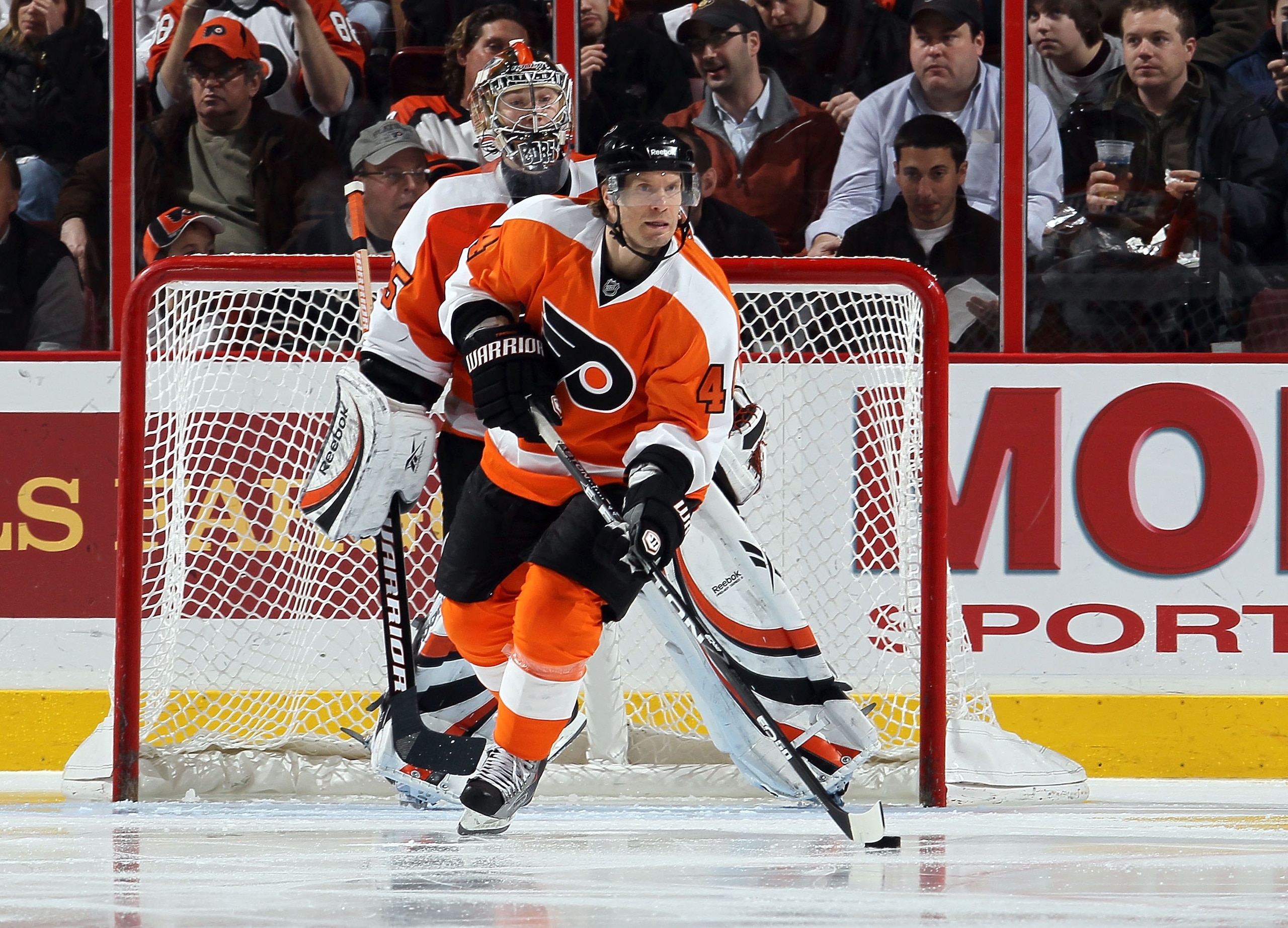 PHILADELPHIA, PA - JANUARY 20: Kimmo Timonen #44 of the Philadelphia Flyers skates against the Ottawa Senators on January 20, 2011 at Wells Fargo Center in Philadelphia, Pennsylvania. (Photo by Jim McIsaac/Getty Images) PHILADELPHIA, PA - JANUARY 20: Kimmo Timonen #44 of the Philadelphia Flyers skates against the Ottawa Senators on January 20, 2011 at Wells Fargo Center in Philadelphia, Pennsylvania. (Photo by Jim McIsaac/Getty Images)