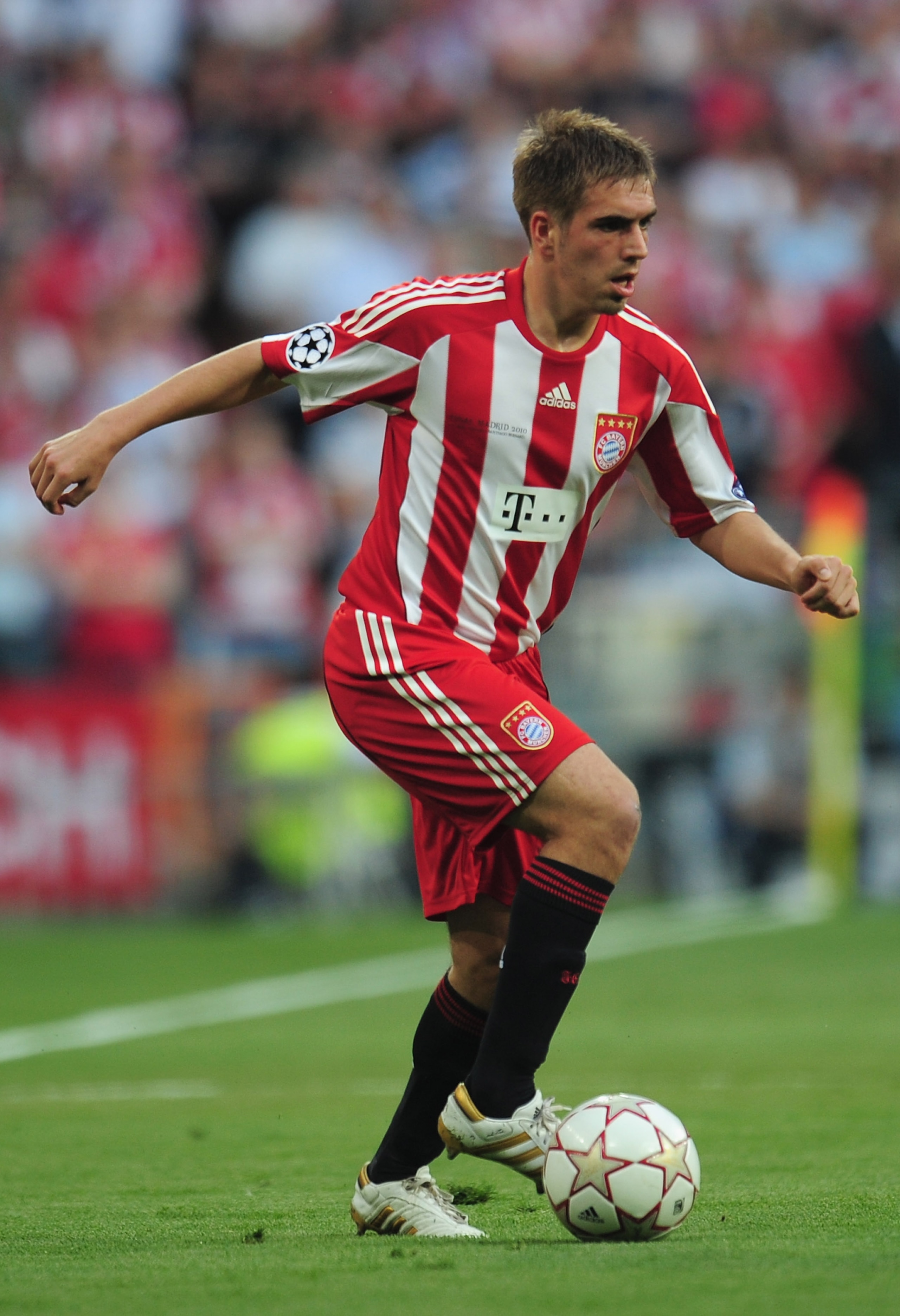 MADRID, SPAIN - MAY 22: Phillip Lahm of Bayern Munich in action during the UEFA Champions League Final match between FC Bayern Muenchen and Inter Milan at the Estadio Santiago Bernabeu on May 22, 2010 in Madrid, Spain. (Photo by Shaun Botterill/Getty Im MADRID, SPAIN - MAY 22: Phillip Lahm of Bayern Munich in action during the UEFA Champions League Final match between FC Bayern Muenchen and Inter Milan at the Estadio Santiago Bernabeu on May 22, 2010 in Madrid, Spain. (Photo by Shaun Botterill/Getty Im