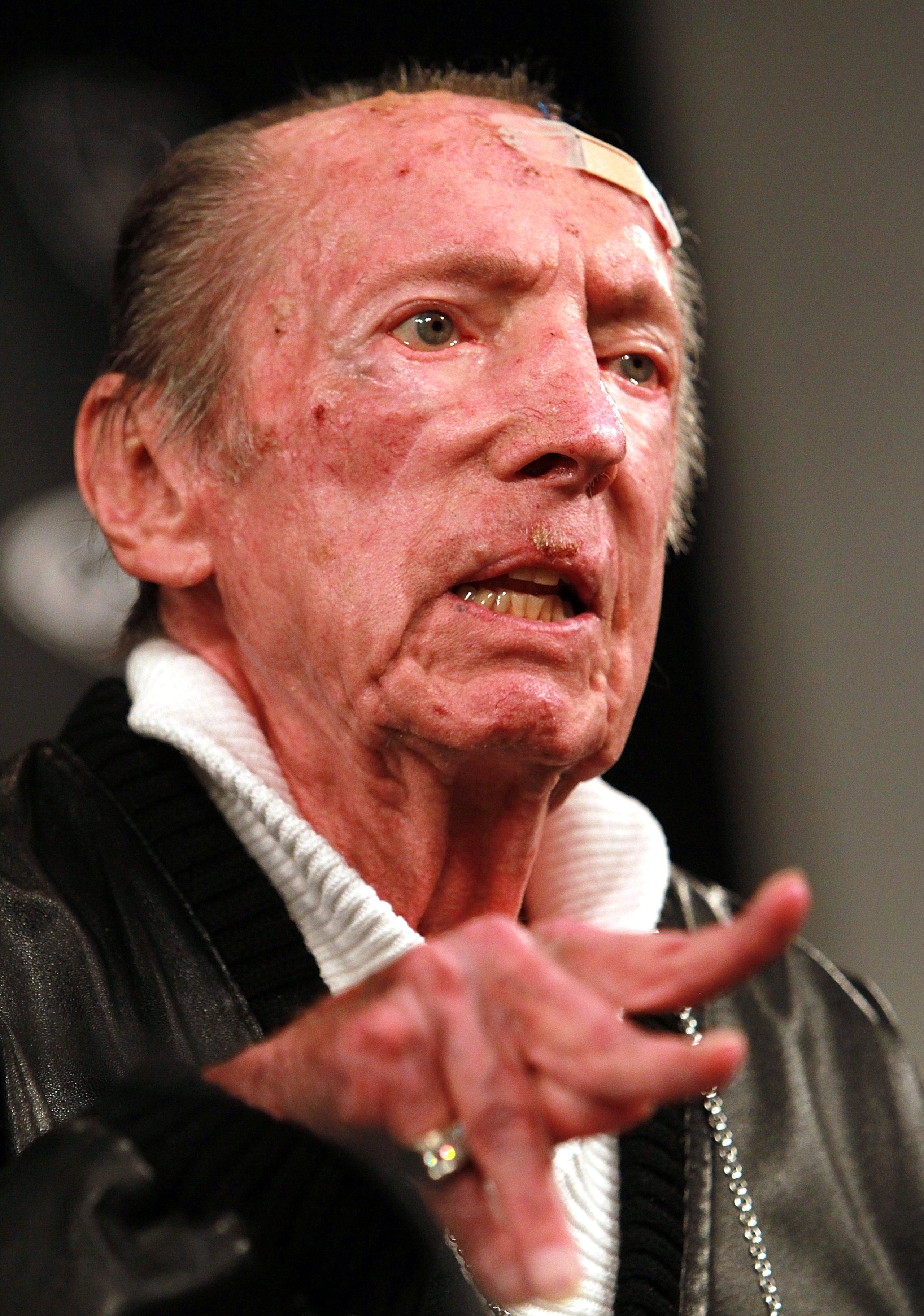 ALAMEDA, CA - JANUARY 18:  Oakland Raiders owner Al Davis speaks to reporters after introducing Hue Jackson as the new head coach of the Oakland Raiders on January 18, 2011 in Alameda, California.  Hue Jackson was introduced as the new coach of the Oaklan