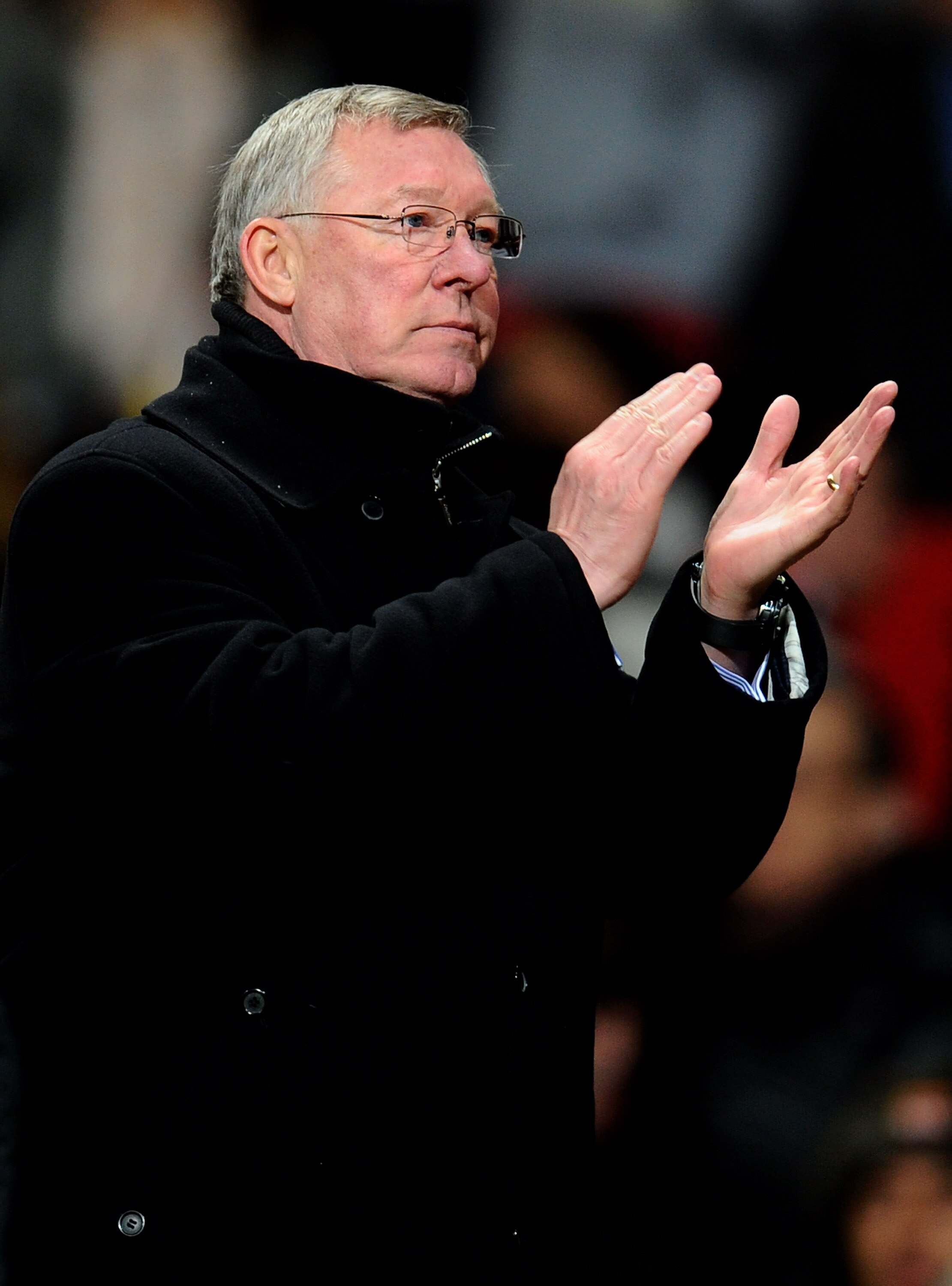 MANCHESTER, ENGLAND - FEBRUARY 01:  Manchester United Manager Sir Alex Ferguson applauds at the end of the Barclays Premier League match between Manchester United and Aston Villa at Old Trafford on February 1, 2011 in Manchester, England. (Photo by Clive 