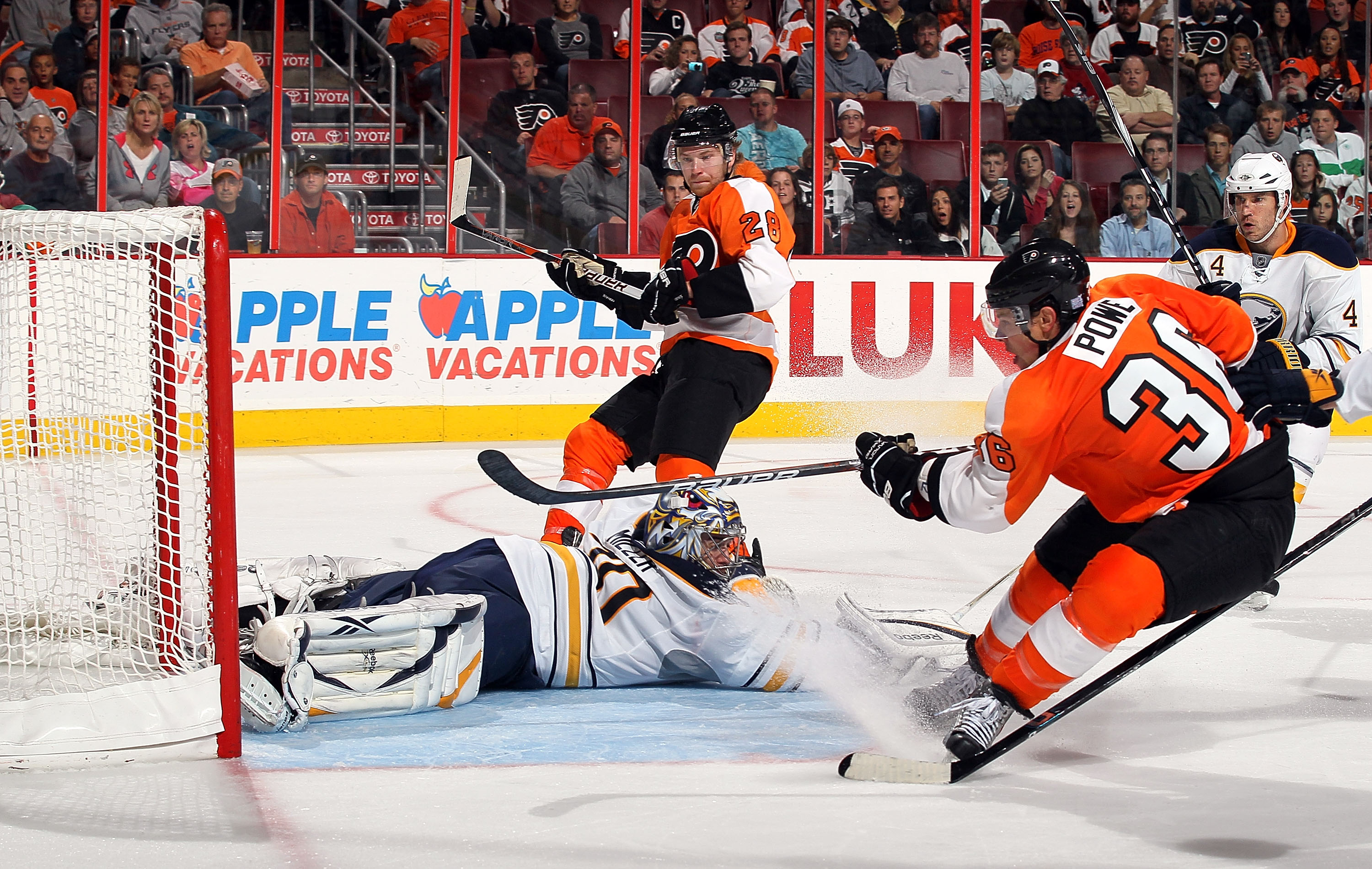 Philadelphia Flyers scoring record: Claude Giroux chasing Bobby