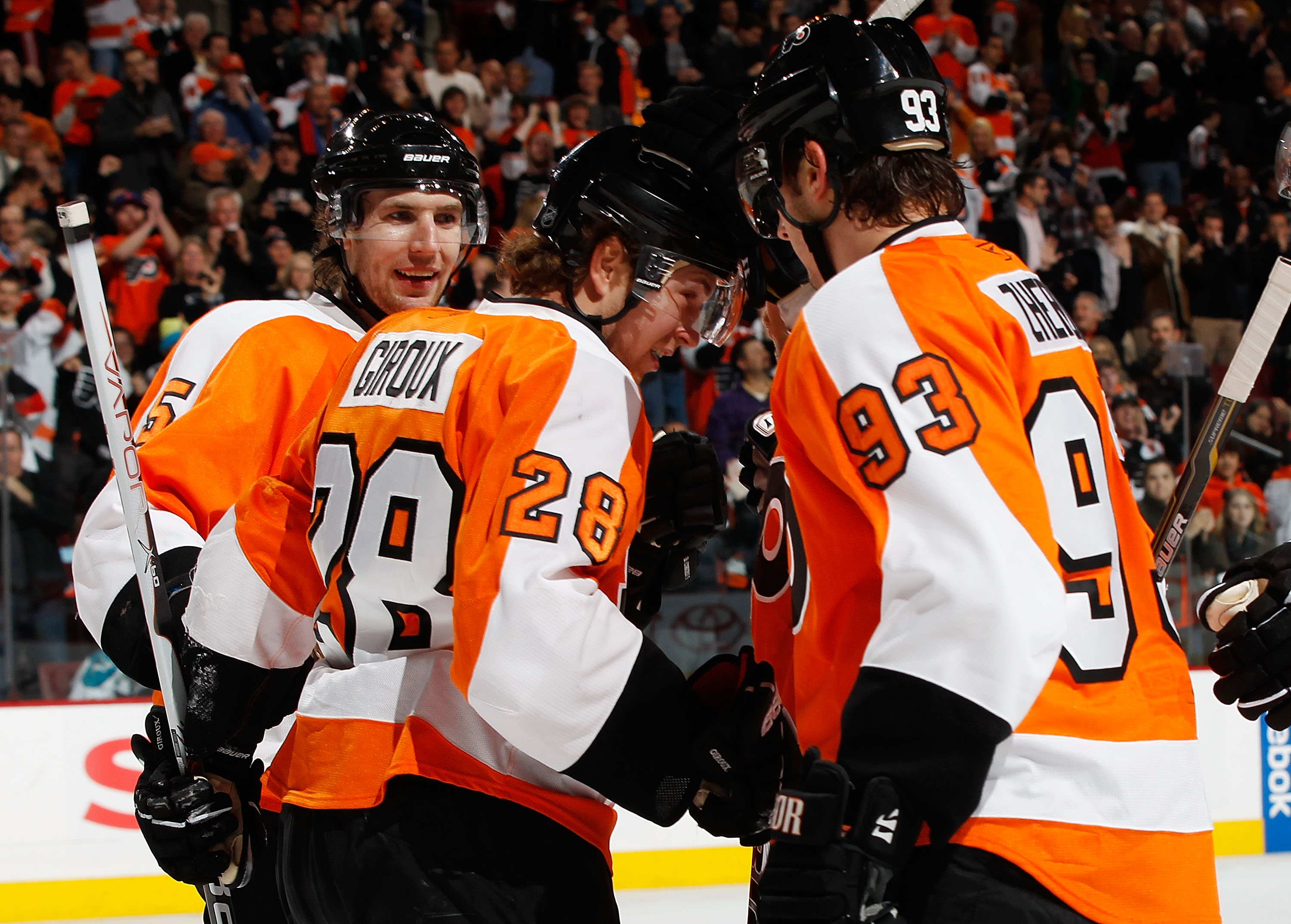 Philadelphia Flyers: Claude Giroux Is the New Bobby Clarke, News, Scores,  Highlights, Stats, and Rumors